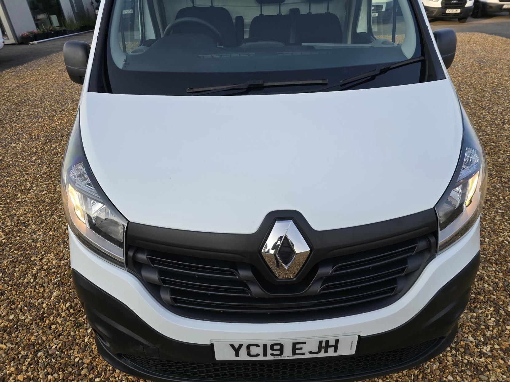 Renault Trafic 1.6 dCi 29 Business Panel Van 5dr Diesel Manual LWB Standard Roof Euro 6 (120 ps)