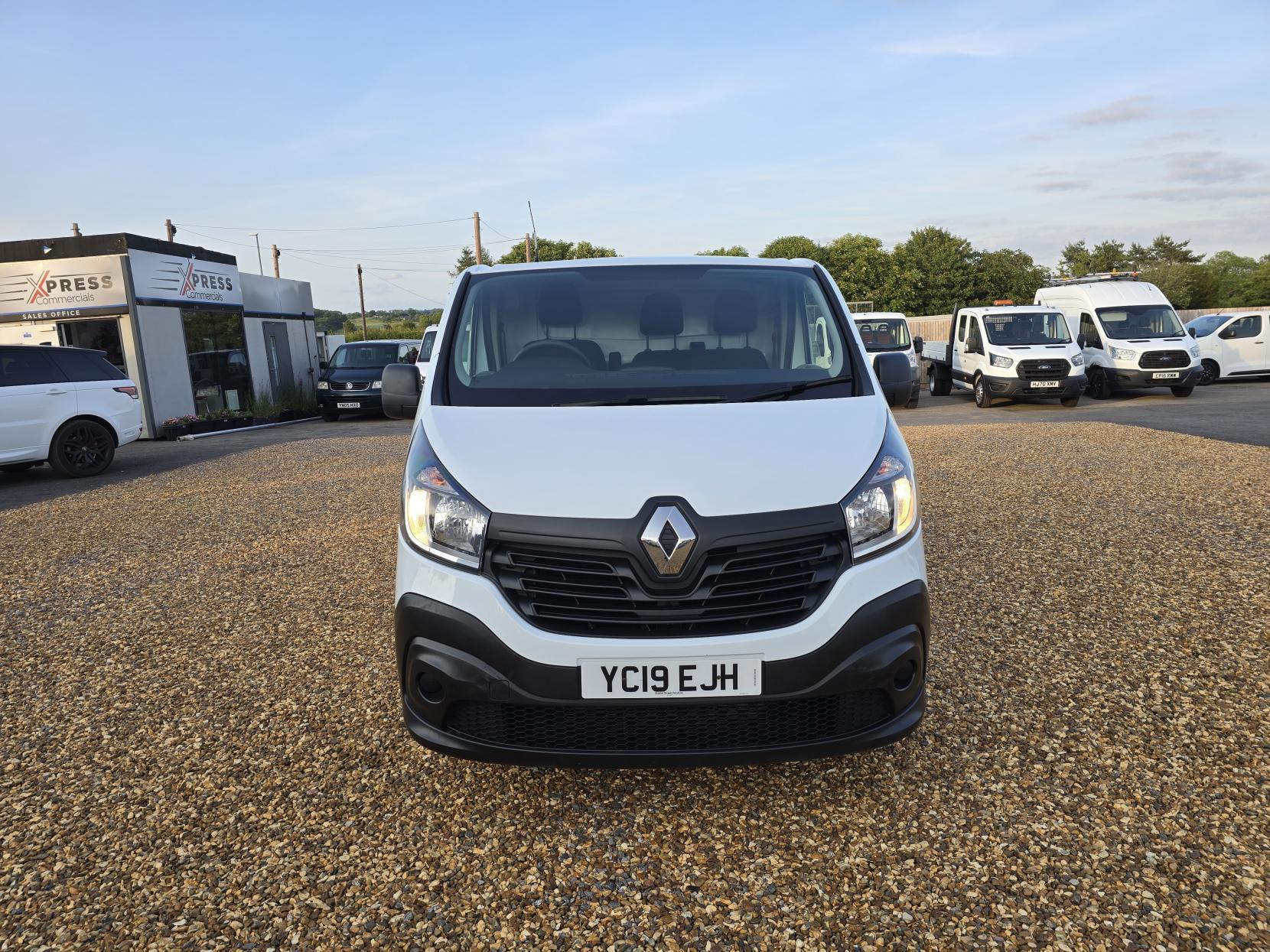 Renault Trafic 1.6 dCi 29 Business Panel Van 5dr Diesel Manual LWB Standard Roof Euro 6 (120 ps)
