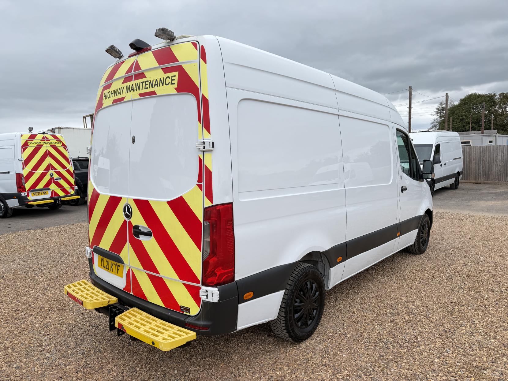 2021 Mercedes-Benz Sprinter 2.1 316 CDI Progressive Panel Van 5dr Diesel Manual RWD L2 H2 Euro 6 (s/s) (163 ps) - Thumbnail 11