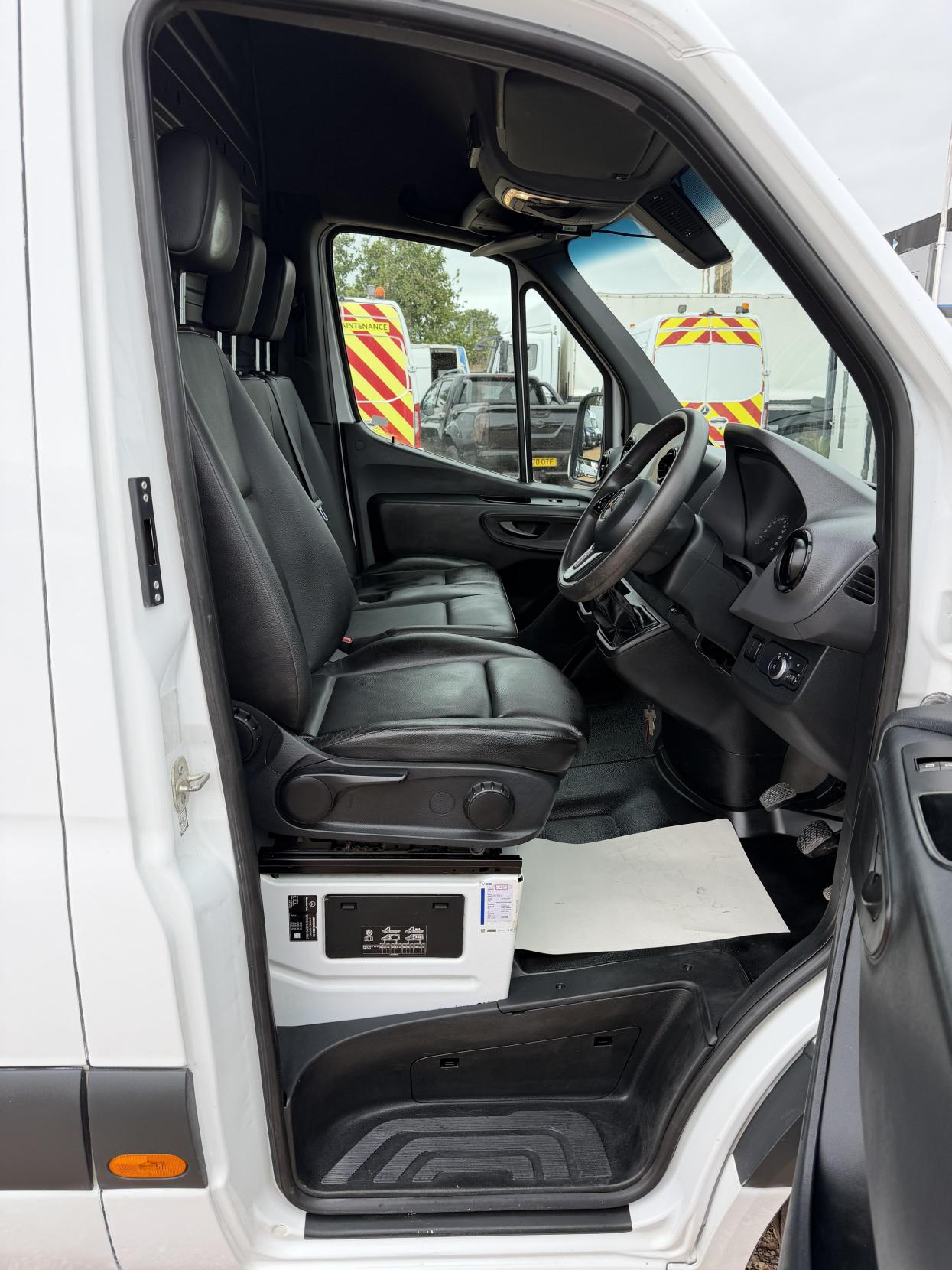2021 Mercedes-Benz Sprinter 2.1 316 CDI Progressive Panel Van 5dr Diesel Manual RWD L2 H2 Euro 6 (s/s) (163 ps) - Thumbnail 14