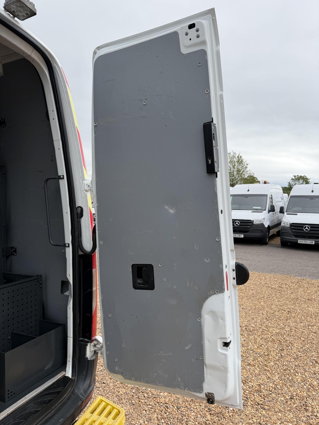 2021 Mercedes-Benz Sprinter 2.1 316 CDI Progressive Panel Van 5dr Diesel Manual RWD L2 H2 Euro 6 (s/s) (163 ps) - Thumbnail 51