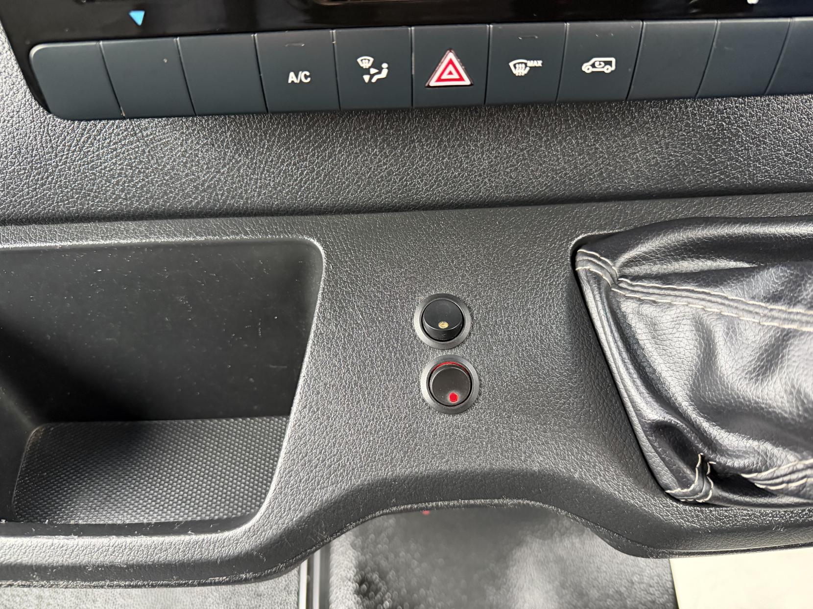 2021 Mercedes-Benz Sprinter 2.1 316 CDI Progressive Panel Van 5dr Diesel Manual RWD L2 H2 Euro 6 (s/s) (163 ps) - Thumbnail 28