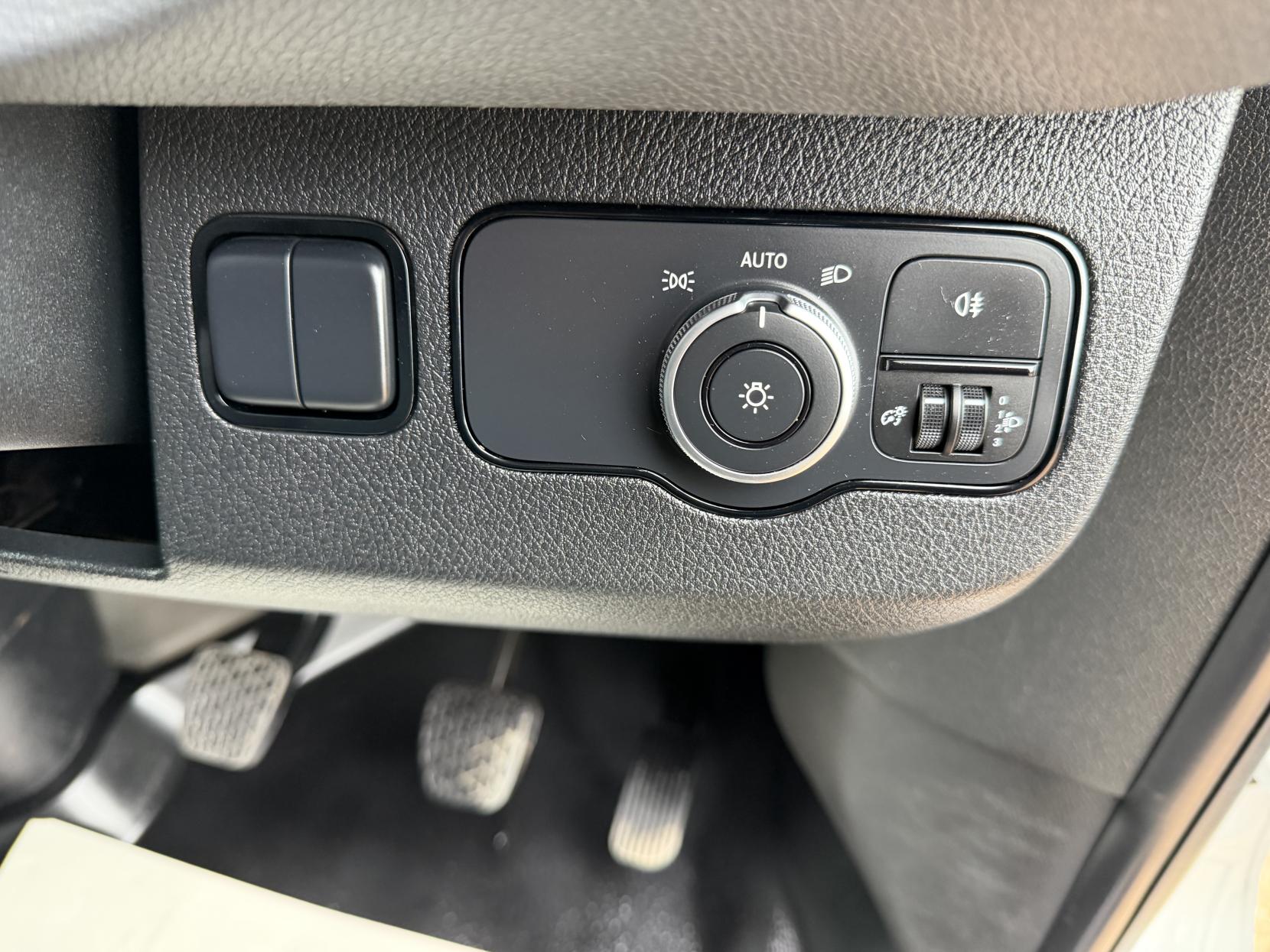 2021 Mercedes-Benz Sprinter 2.1 316 CDI Progressive Panel Van 5dr Diesel Manual RWD L2 H2 Euro 6 (s/s) (163 ps) - Thumbnail 24