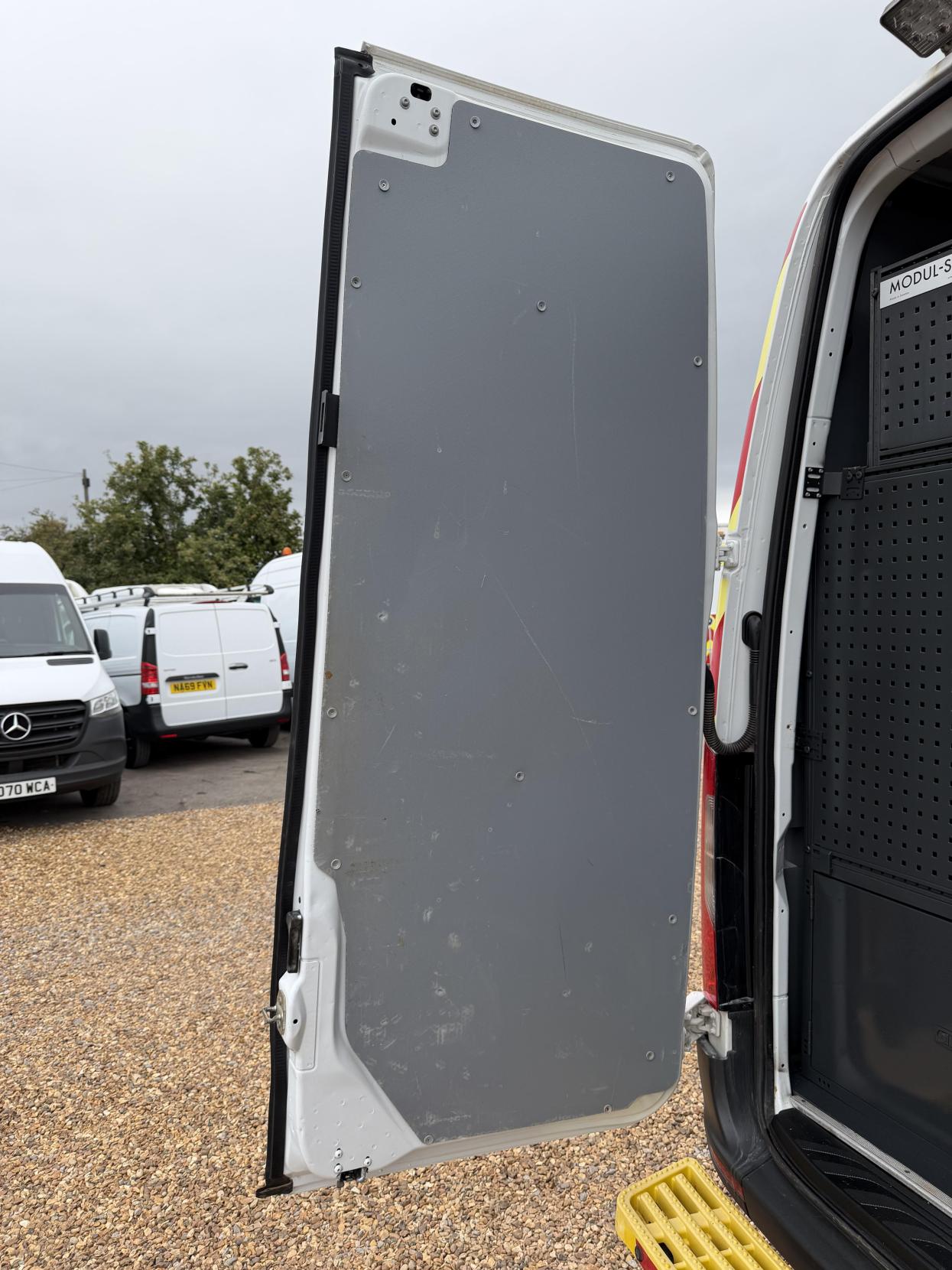 2021 Mercedes-Benz Sprinter 2.1 316 CDI Progressive Panel Van 5dr Diesel Manual RWD L2 H2 Euro 6 (s/s) (163 ps) - Thumbnail 44