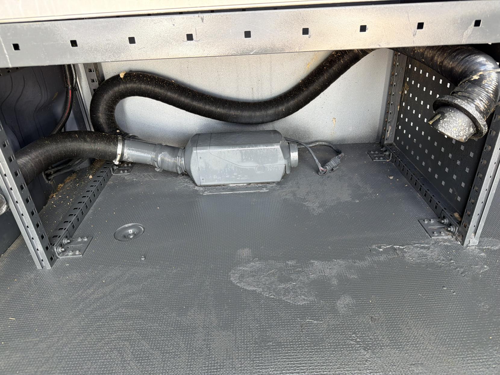 2022 Mercedes-Benz Sprinter 2.0 317 CDI Progressive Panel Van 5dr Diesel Manual RWD L2 H2 Euro 6 (s/s) (170 ps) - Thumbnail 45