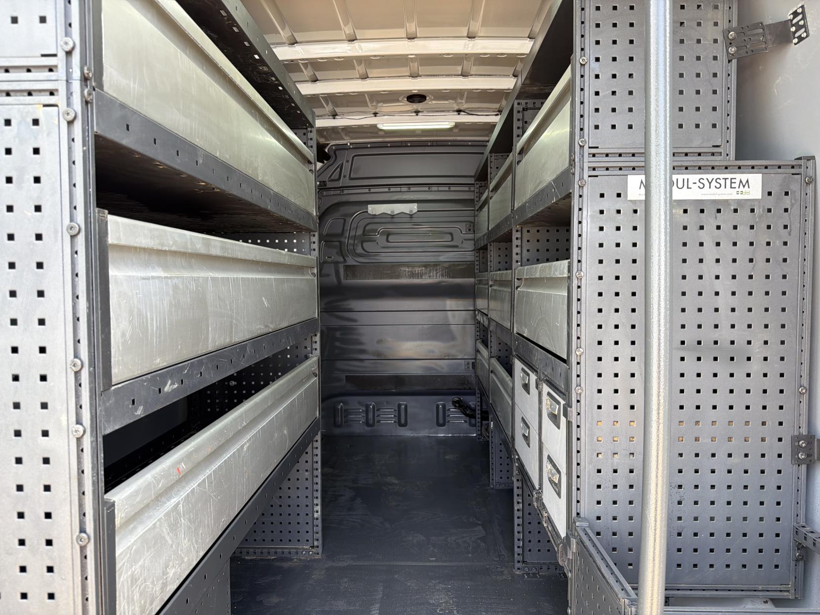2022 Mercedes-Benz Sprinter 2.0 317 CDI Progressive Panel Van 5dr Diesel Manual RWD L2 H2 Euro 6 (s/s) (170 ps) - Thumbnail 37