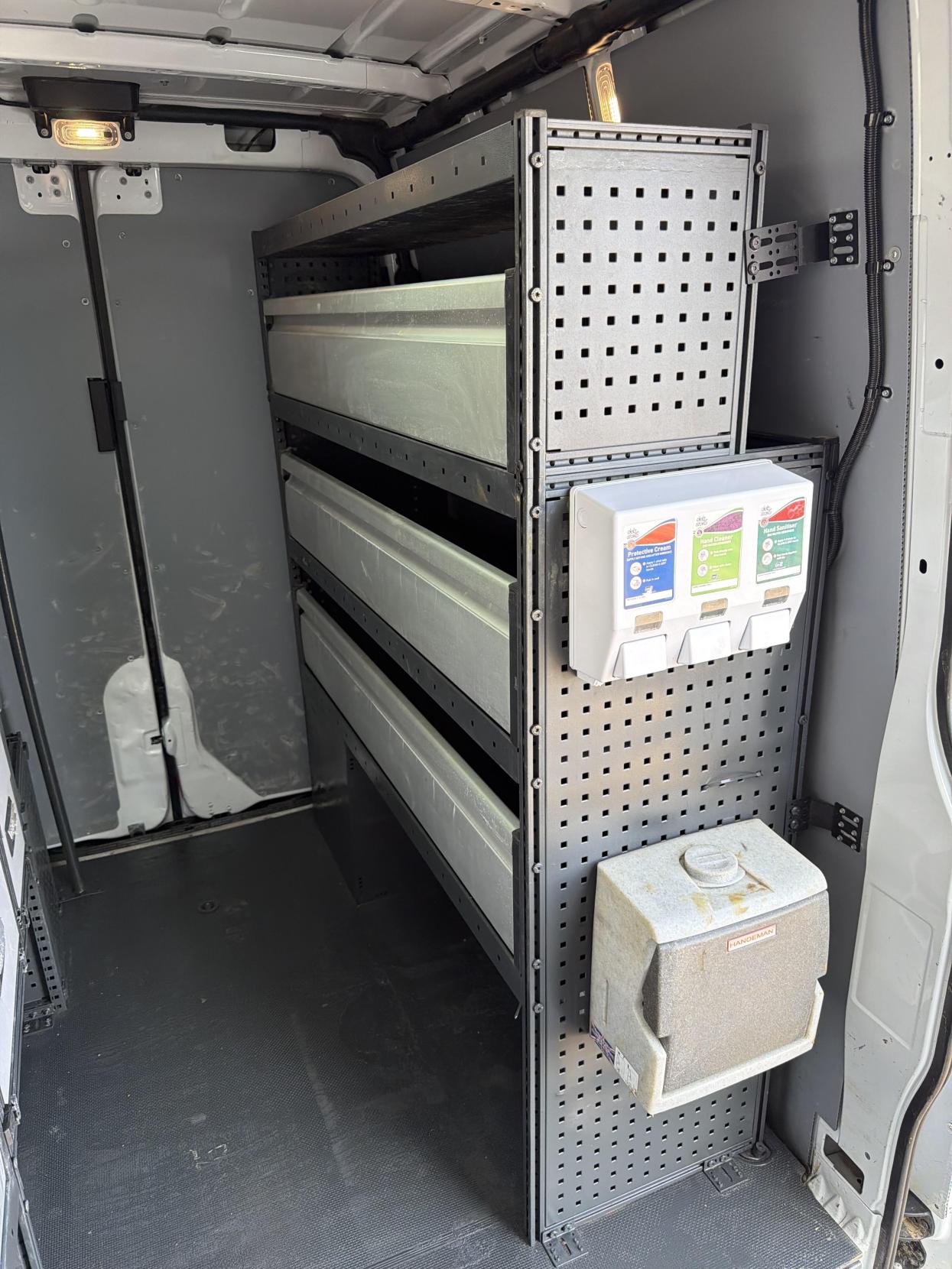2022 Mercedes-Benz Sprinter 2.0 317 CDI Progressive Panel Van 5dr Diesel Manual RWD L2 H2 Euro 6 (s/s) (170 ps) - Thumbnail 32