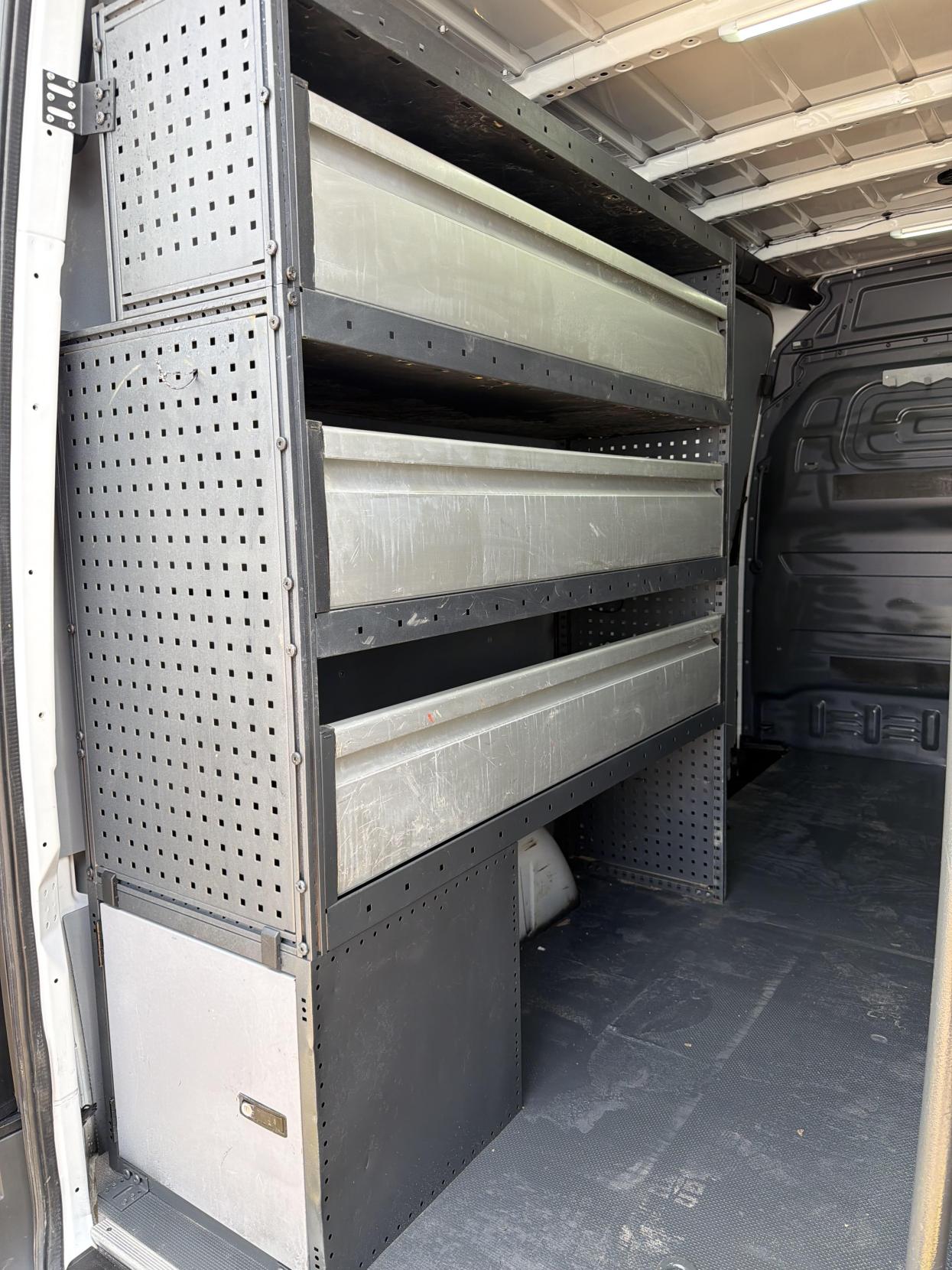 2022 Mercedes-Benz Sprinter 2.0 317 CDI Progressive Panel Van 5dr Diesel Manual RWD L2 H2 Euro 6 (s/s) (170 ps) - Thumbnail 38