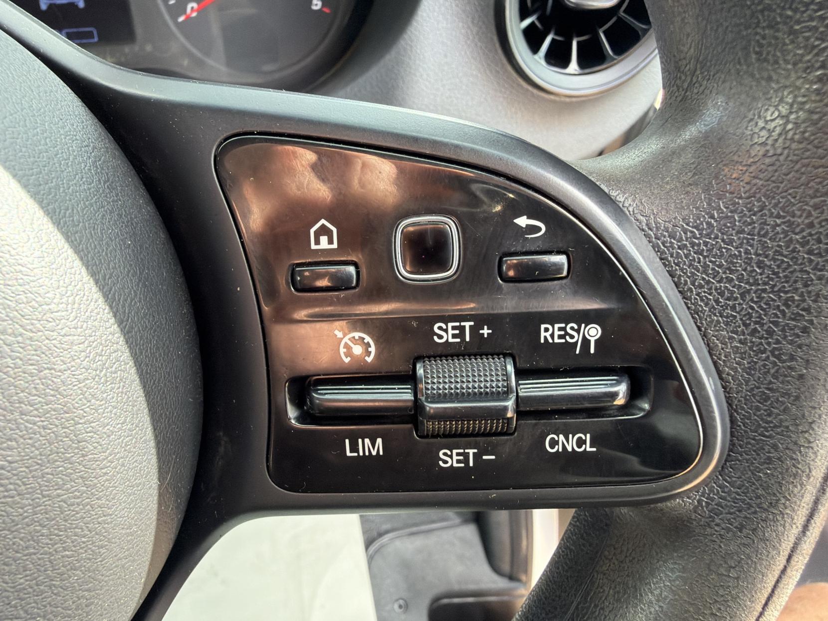 2022 Mercedes-Benz Sprinter 2.0 317 CDI Progressive Panel Van 5dr Diesel Manual RWD L2 H2 Euro 6 (s/s) (170 ps) - Thumbnail 20