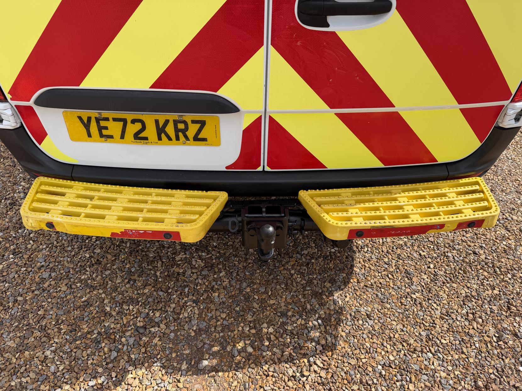 2022 Mercedes-Benz Sprinter 2.0 317 CDI Progressive Panel Van 5dr Diesel Manual RWD L2 H2 Euro 6 (s/s) (170 ps) - Thumbnail 14