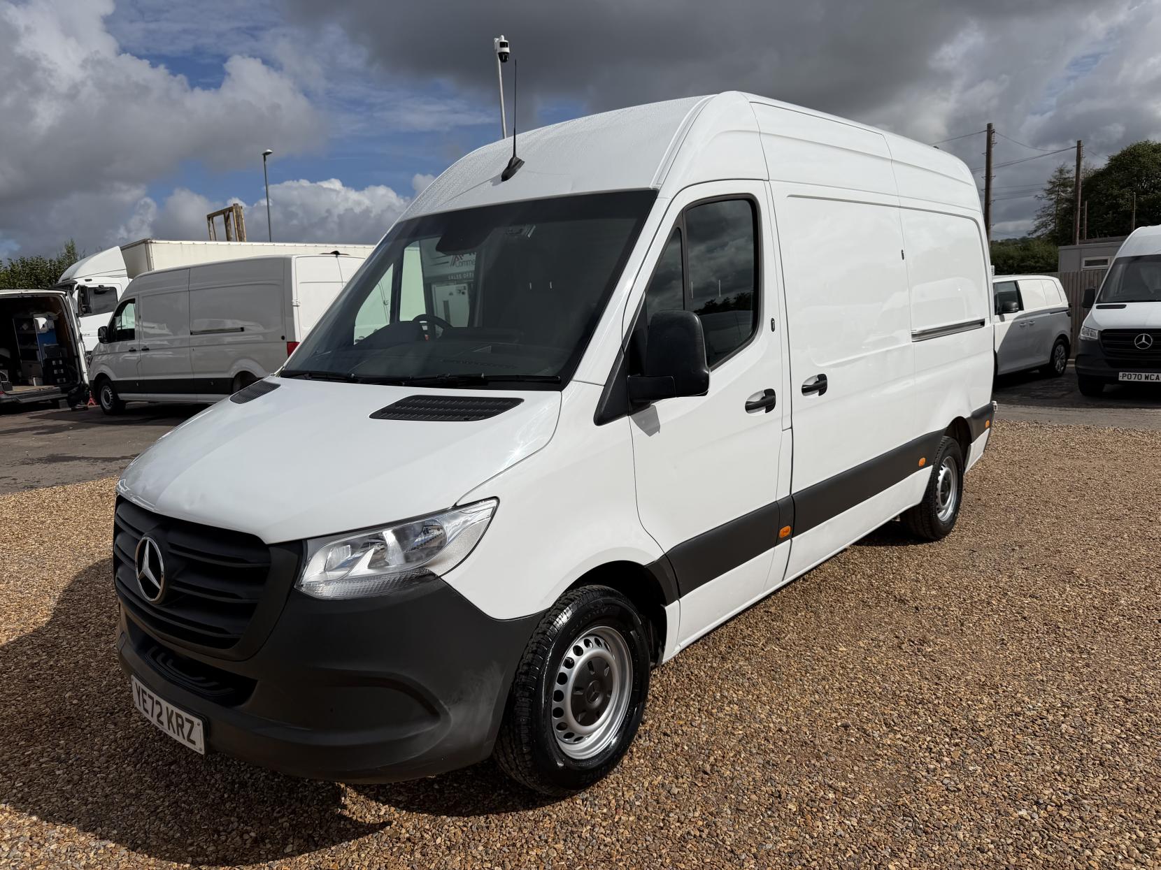 2022 Mercedes-Benz Sprinter 2.0 317 CDI Progressive Panel Van 5dr Diesel Manual RWD L2 H2 Euro 6 (s/s) (170 ps) - Thumbnail 7