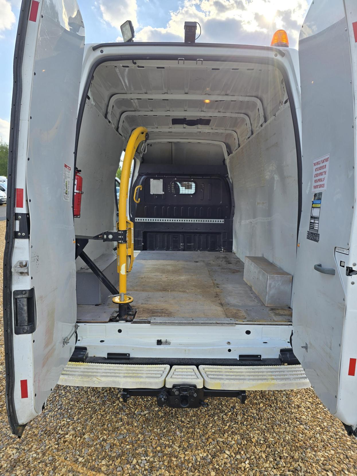 Ford Transit 2.2 TDCi 350 Panel Van 3dr Diesel Manual RWD L3 H3 (219 g/km, 123 bhp)
