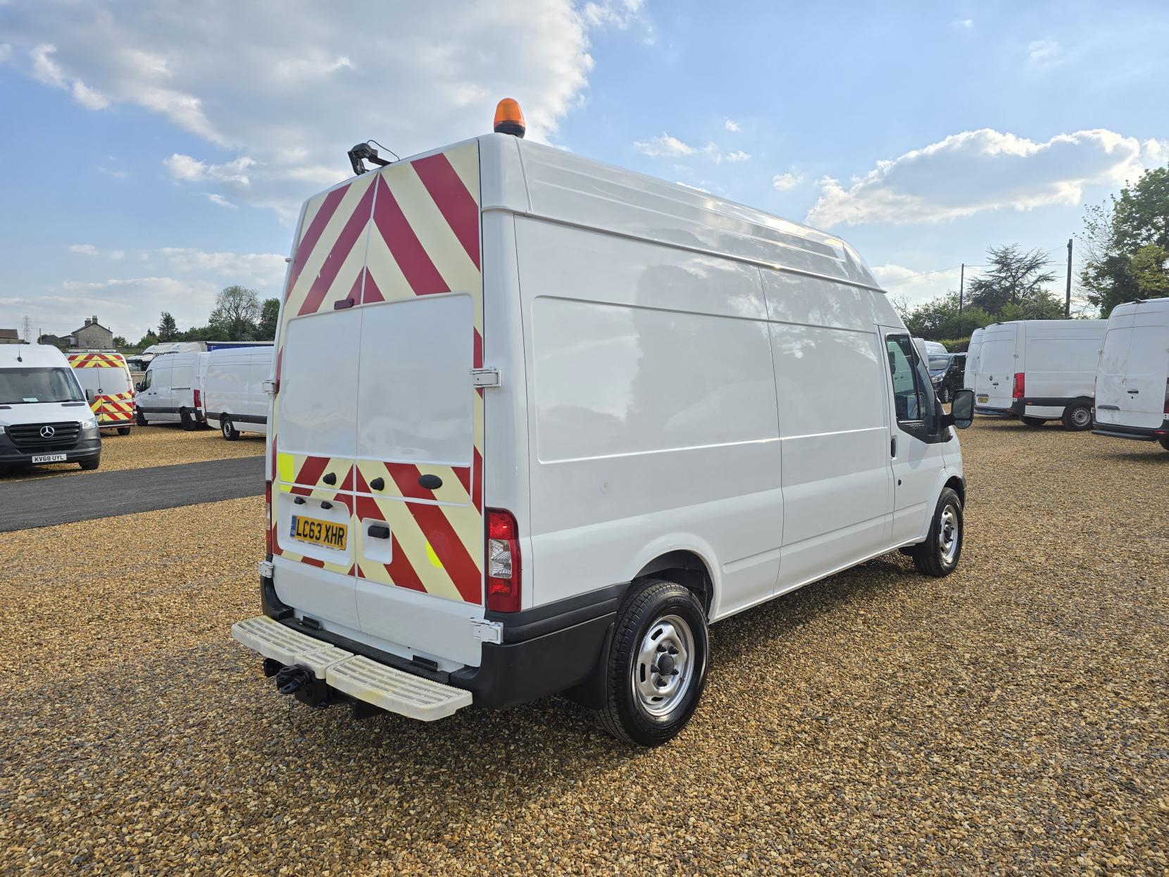 Ford Transit 2.2 TDCi 350 Panel Van 3dr Diesel Manual RWD L3 H3 (219 g/km, 123 bhp)