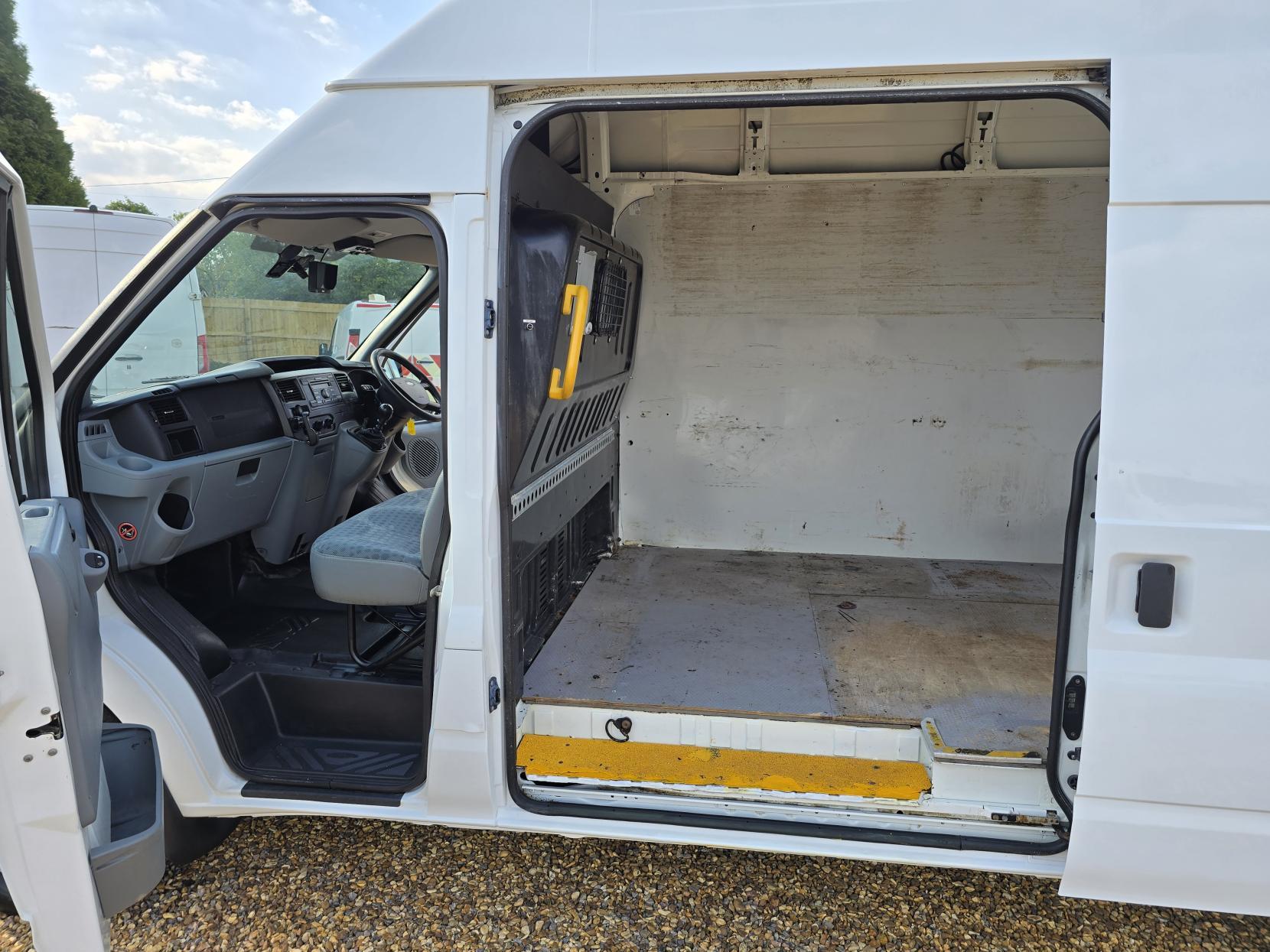 Ford Transit 2.2 TDCi 350 Panel Van 3dr Diesel Manual RWD L3 H3 (219 g/km, 123 bhp)
