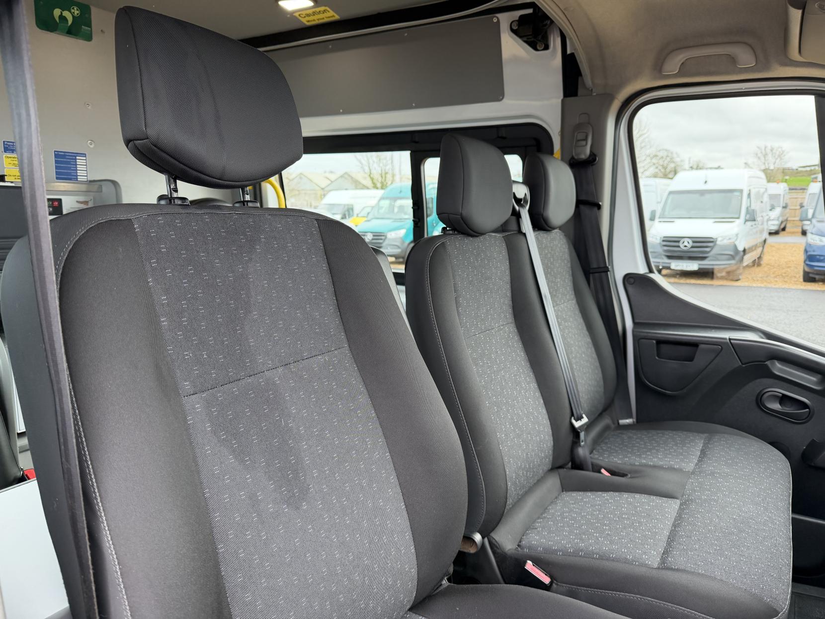 Vauxhall Movano 2.3 CDTi 3500 Panel Van 5dr Diesel Manual FWD L2 H2 Euro 6 (130 ps)