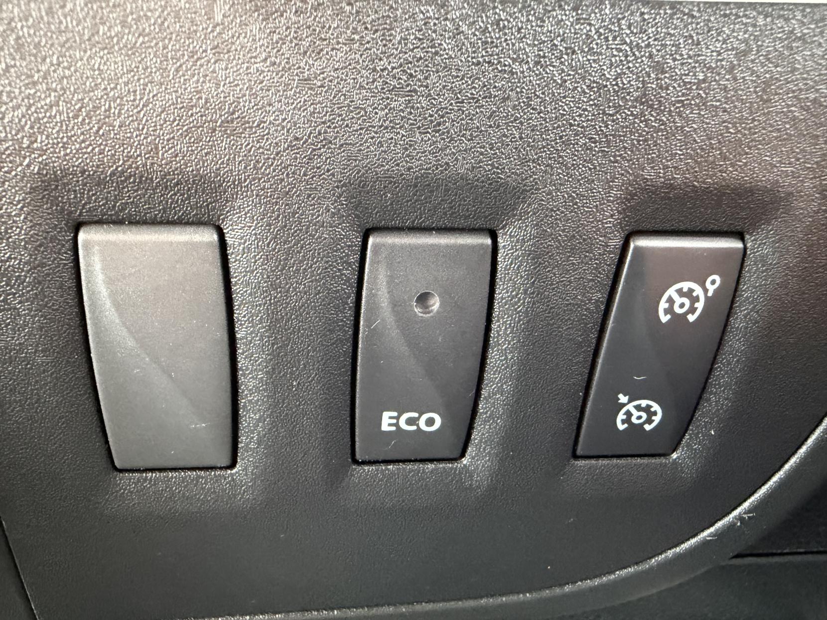 Vauxhall Movano 2.3 CDTi 3500 Panel Van 5dr Diesel Manual FWD L2 H2 Euro 6 (130 ps)