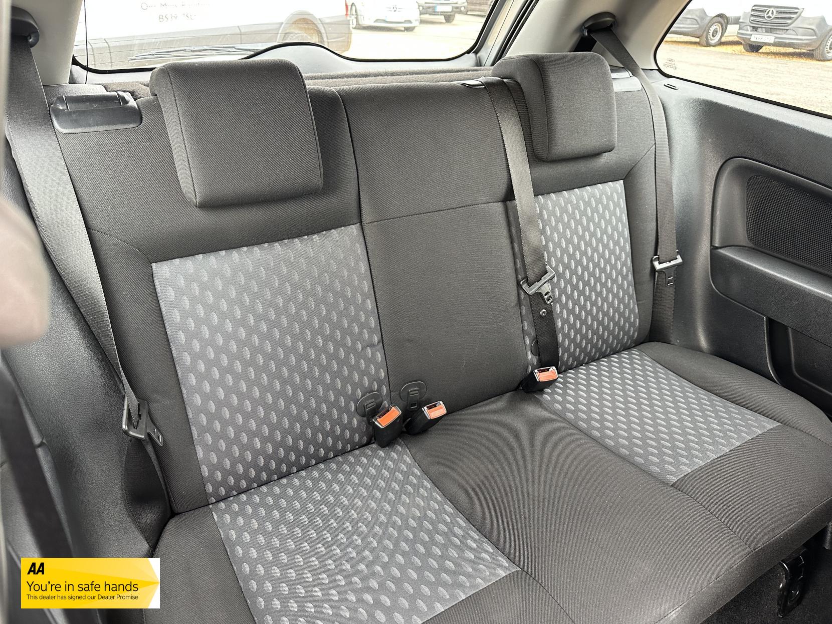 Ford Fiesta 1.4 Flame Limited Edition Hatchback 3dr Petrol Manual (153 g/km, 79 bhp)