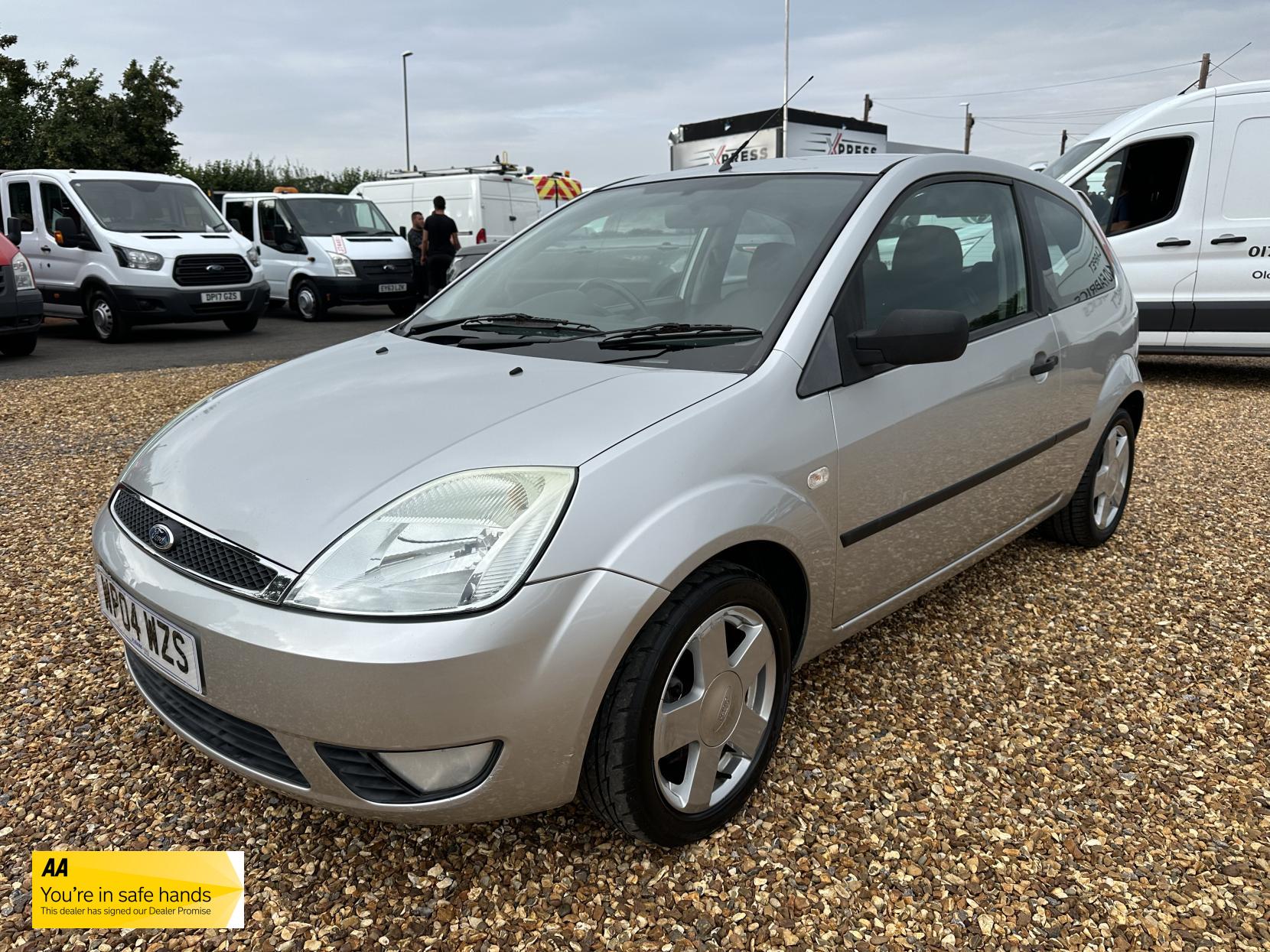 Ford Fiesta 1.4 Flame Limited Edition Hatchback 3dr Petrol Manual (153 g/km, 79 bhp)