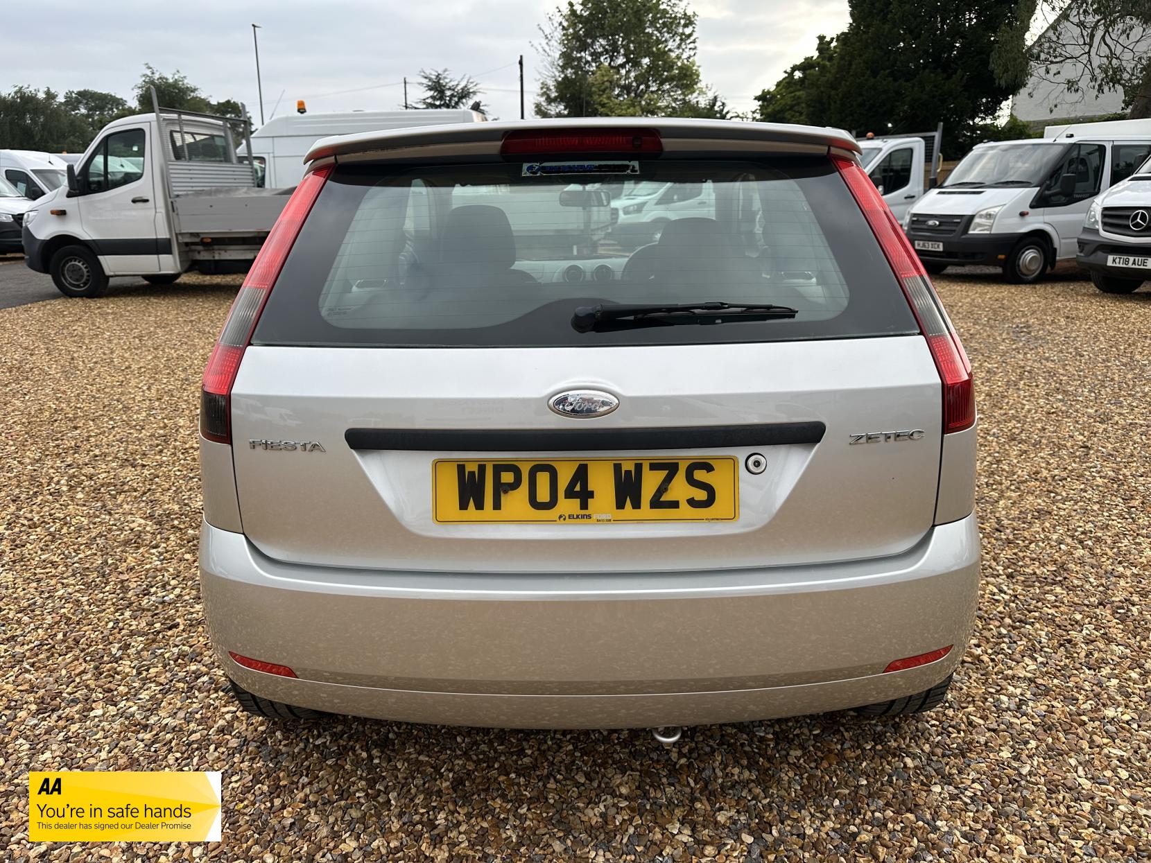 Ford Fiesta 1.4 Flame Limited Edition Hatchback 3dr Petrol Manual (153 g/km, 79 bhp)