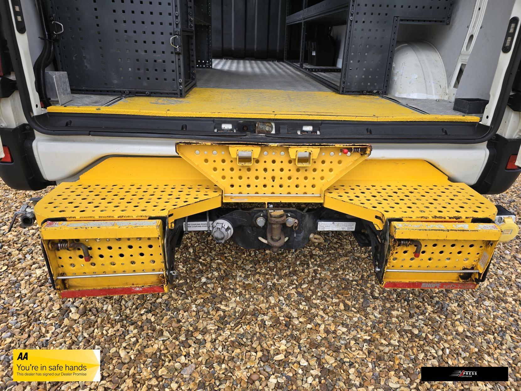 IVECO Daily Daily 2.3D HPI 12V 35S 3520 Panel Van 5dr Diesel Manual MWB Euro 6 (s/s) (116 ps)