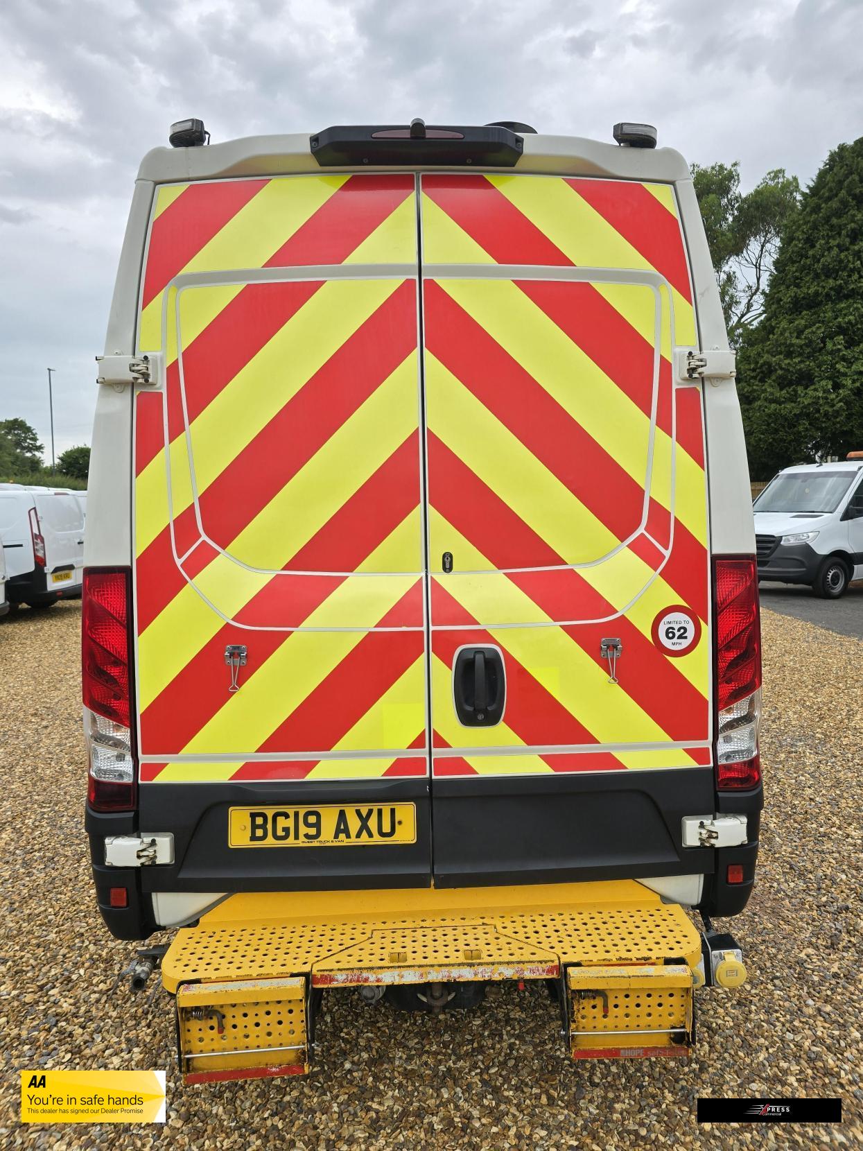 IVECO Daily Daily 2.3D HPI 12V 35S 3520 Panel Van 5dr Diesel Manual MWB Euro 6 (s/s) (116 ps)