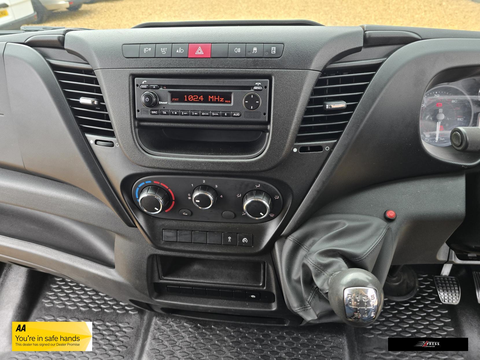 IVECO Daily Daily 2.3D HPI 12V 35S 3520 Panel Van 5dr Diesel Manual MWB Euro 6 (s/s) (116 ps)
