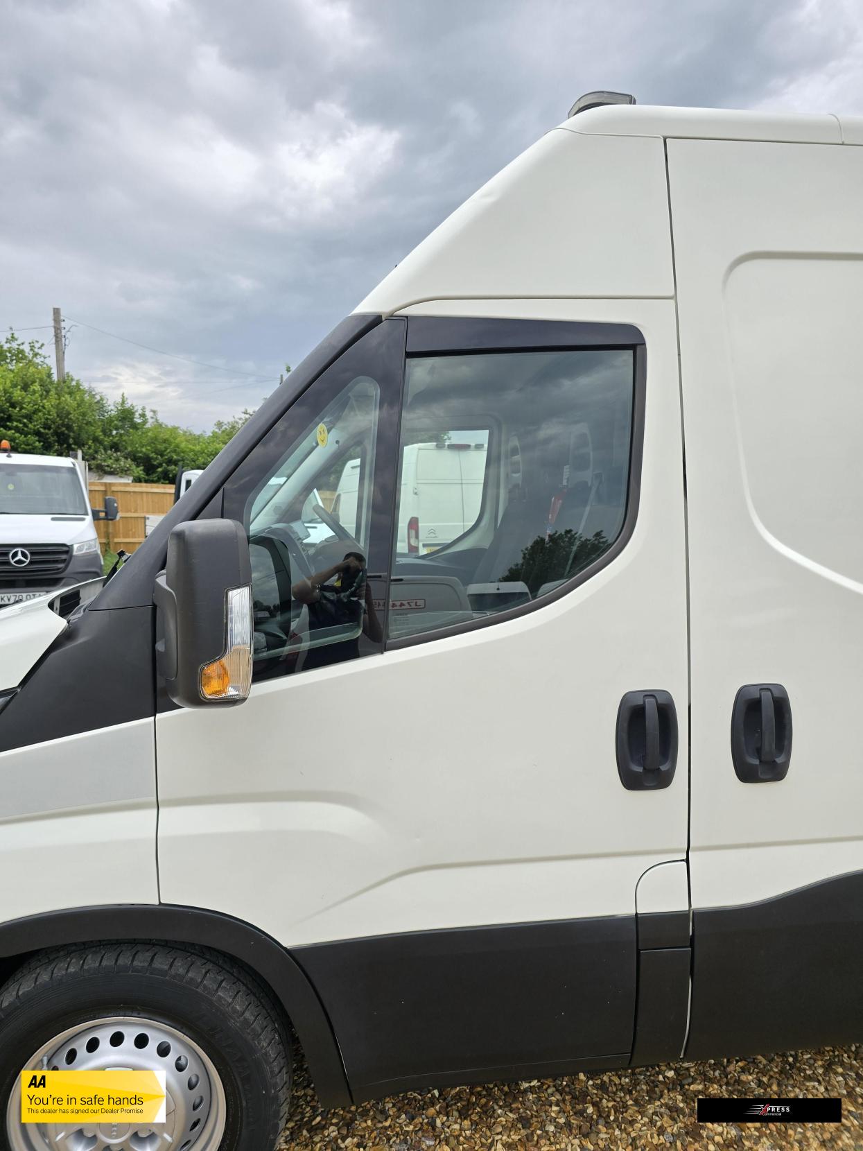 IVECO Daily Daily 2.3D HPI 12V 35S 3520 Panel Van 5dr Diesel Manual MWB Euro 6 (s/s) (116 ps)