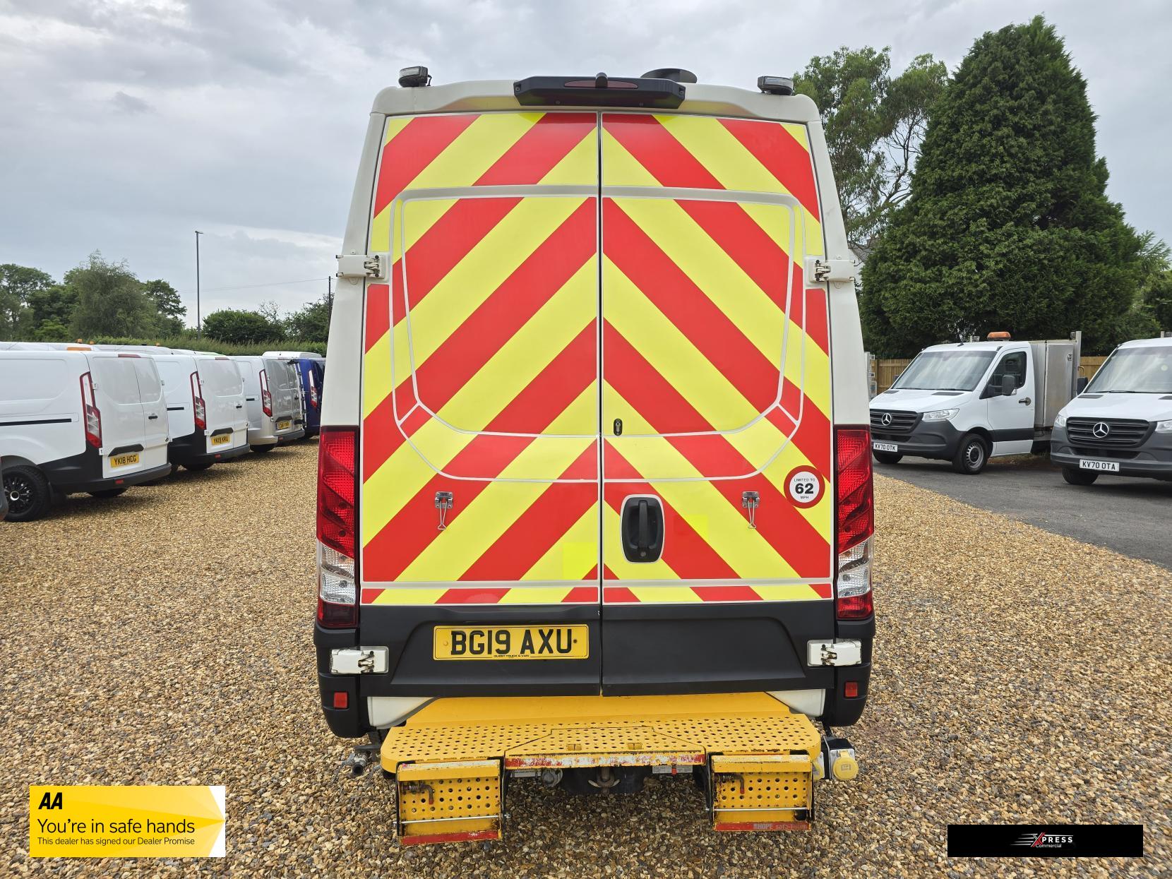 IVECO Daily Daily 2.3D HPI 12V 35S 3520 Panel Van 5dr Diesel Manual MWB Euro 6 (s/s) (116 ps)