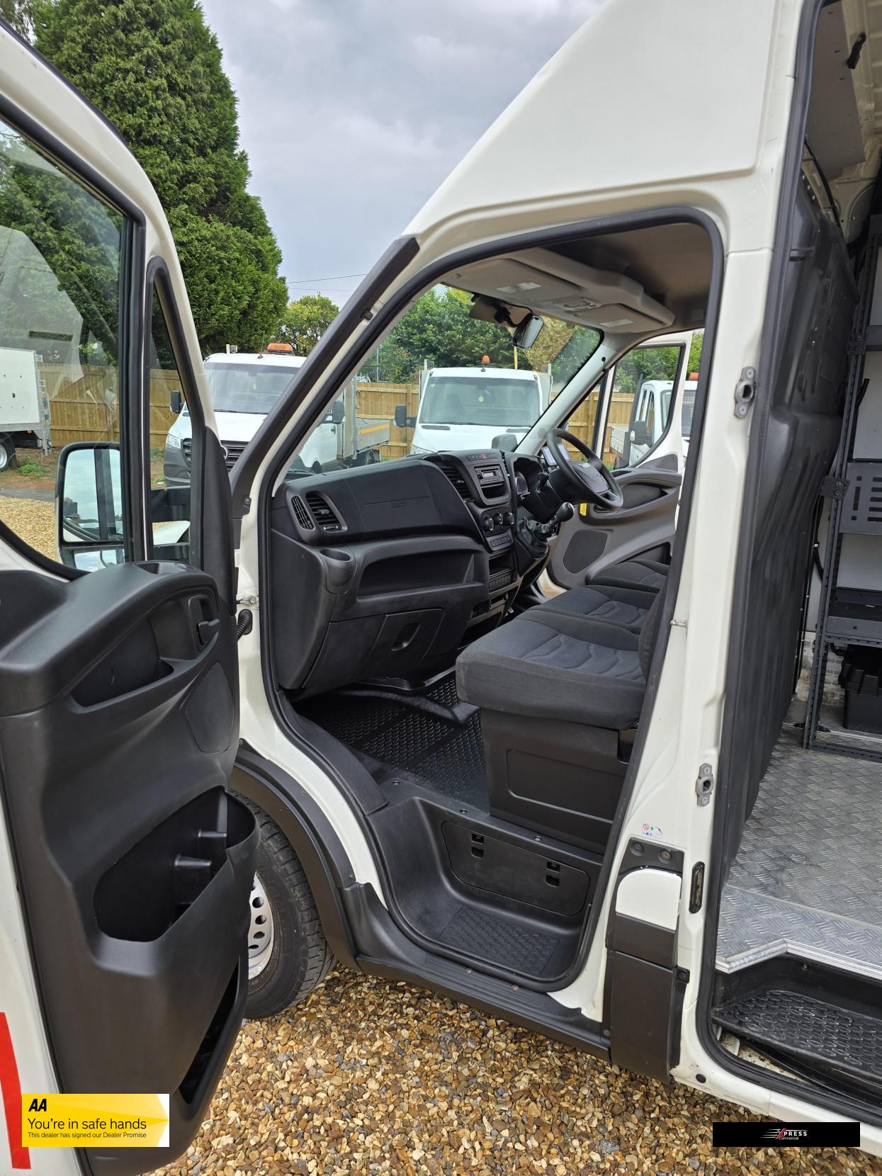 IVECO Daily Daily 2.3D HPI 12V 35S 3520 Panel Van 5dr Diesel Manual MWB Euro 6 (s/s) (116 ps)