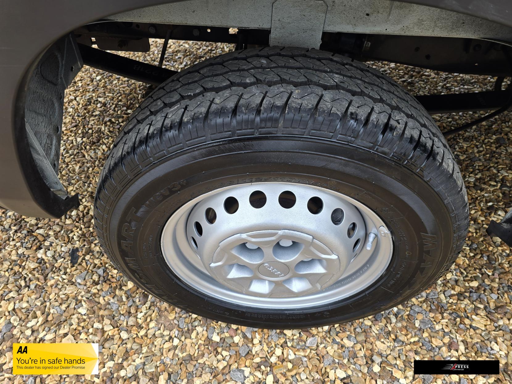 IVECO Daily Daily 2.3D HPI 12V 35S 3520 Panel Van 5dr Diesel Manual MWB Euro 6 (s/s) (116 ps)
