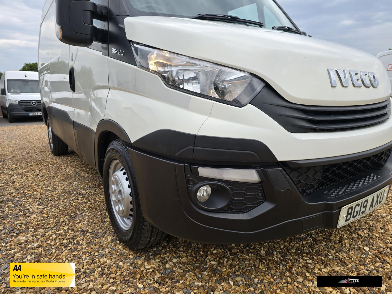 IVECO Daily Daily 2.3D HPI 12V 35S 3520 Panel Van 5dr Diesel Manual MWB Euro 6 (s/s) (116 ps)
