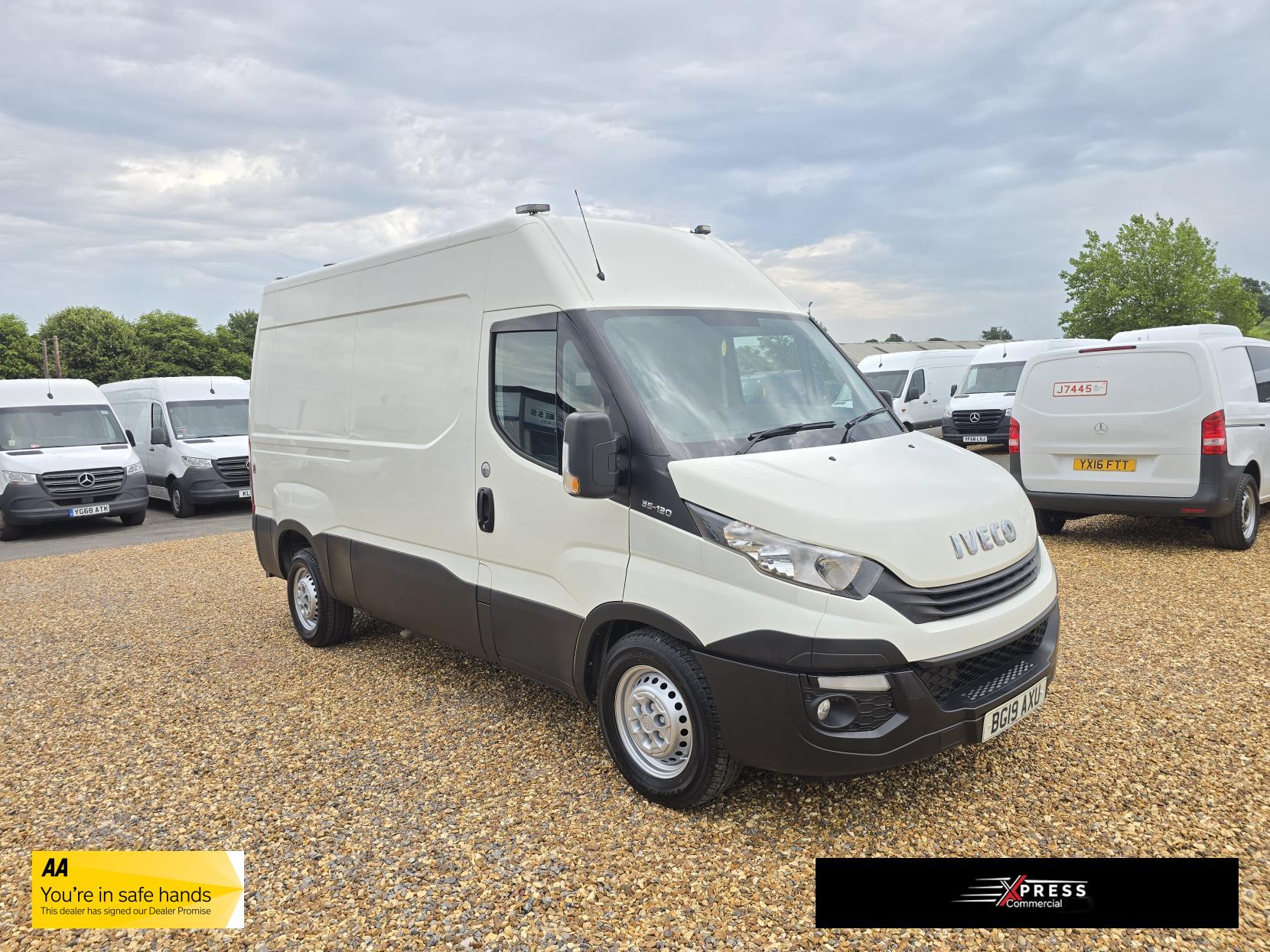 IVECO Daily Daily 2.3D HPI 12V 35S 3520 Panel Van 5dr Diesel Manual MWB Euro 6 (s/s) (116 ps)