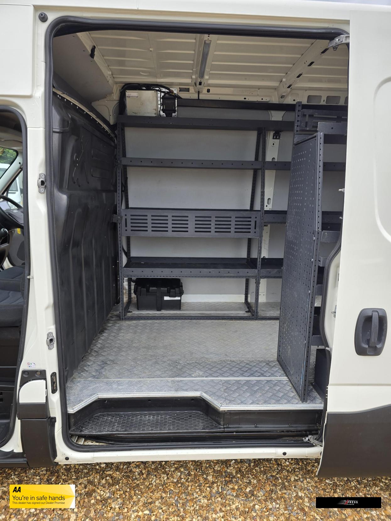 IVECO Daily Daily 2.3D HPI 12V 35S 3520 Panel Van 5dr Diesel Manual MWB Euro 6 (s/s) (116 ps)