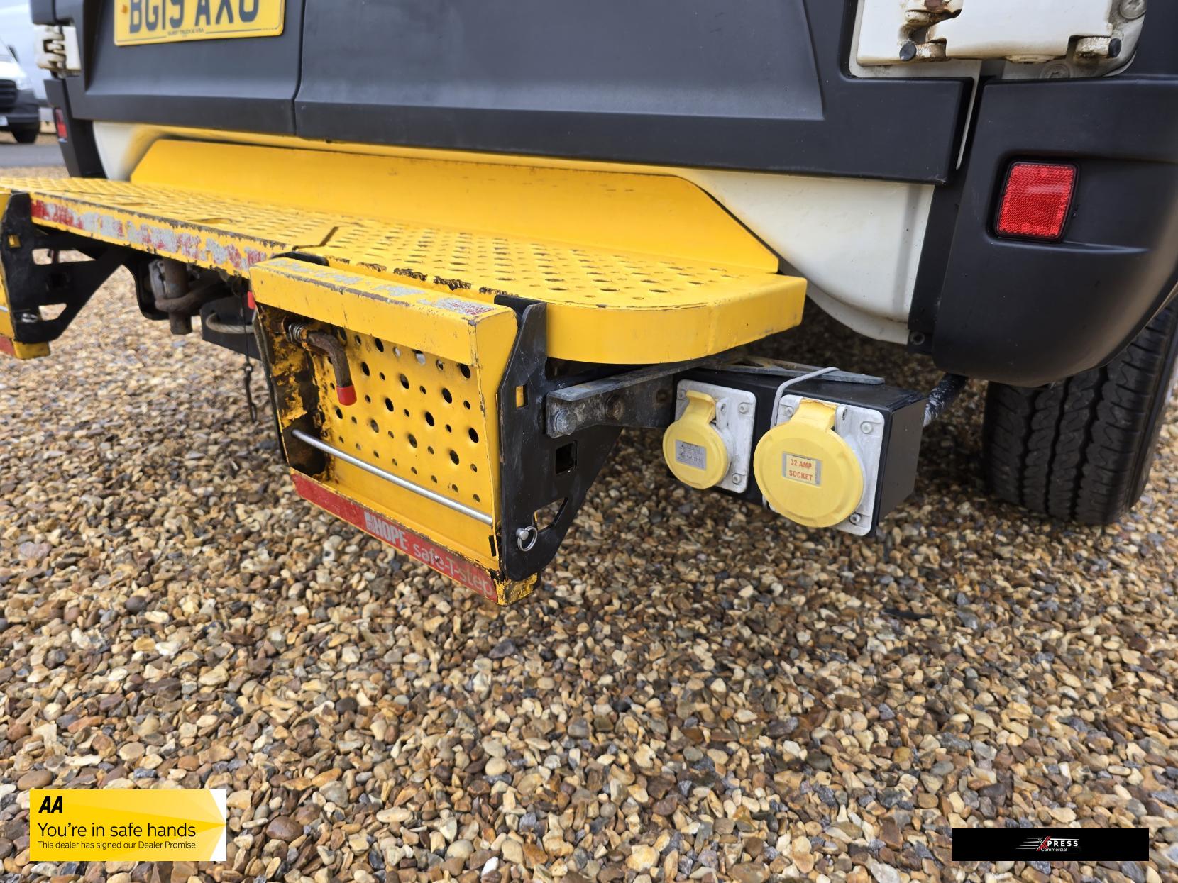 IVECO Daily Daily 2.3D HPI 12V 35S 3520 Panel Van 5dr Diesel Manual MWB Euro 6 (s/s) (116 ps)