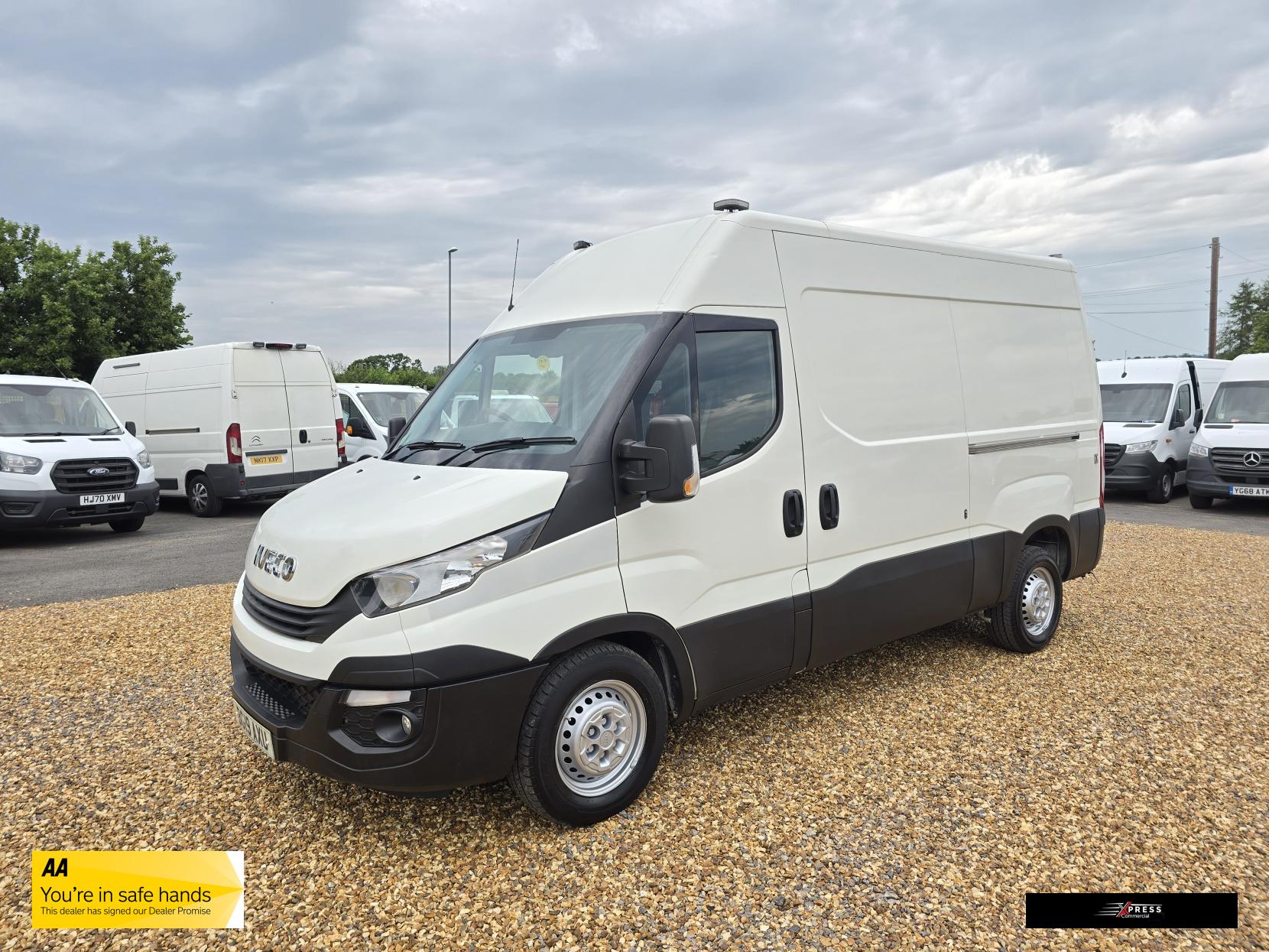IVECO Daily Daily 2.3D HPI 12V 35S 3520 Panel Van 5dr Diesel Manual MWB Euro 6 (s/s) (116 ps)