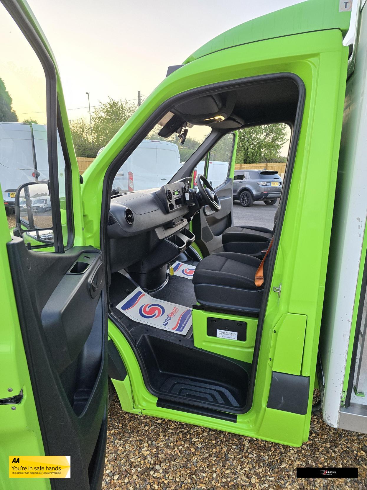 Mercedes-Benz Sprinter Sprinter 2.1 314 CDI Chassis Cab 2dr Diesel G-Tronic FWD L2 Euro 6 (143 ps)