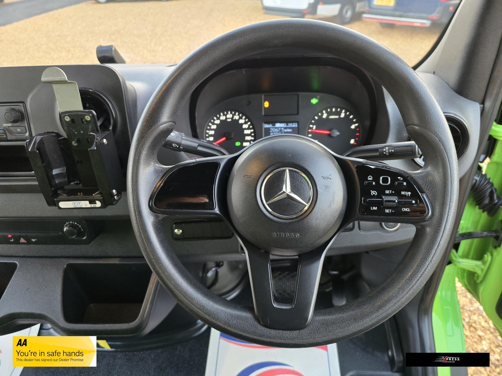 Mercedes-Benz Sprinter Sprinter 2.1 314 CDI Chassis Cab 2dr Diesel G-Tronic FWD L2 Euro 6 (143 ps)