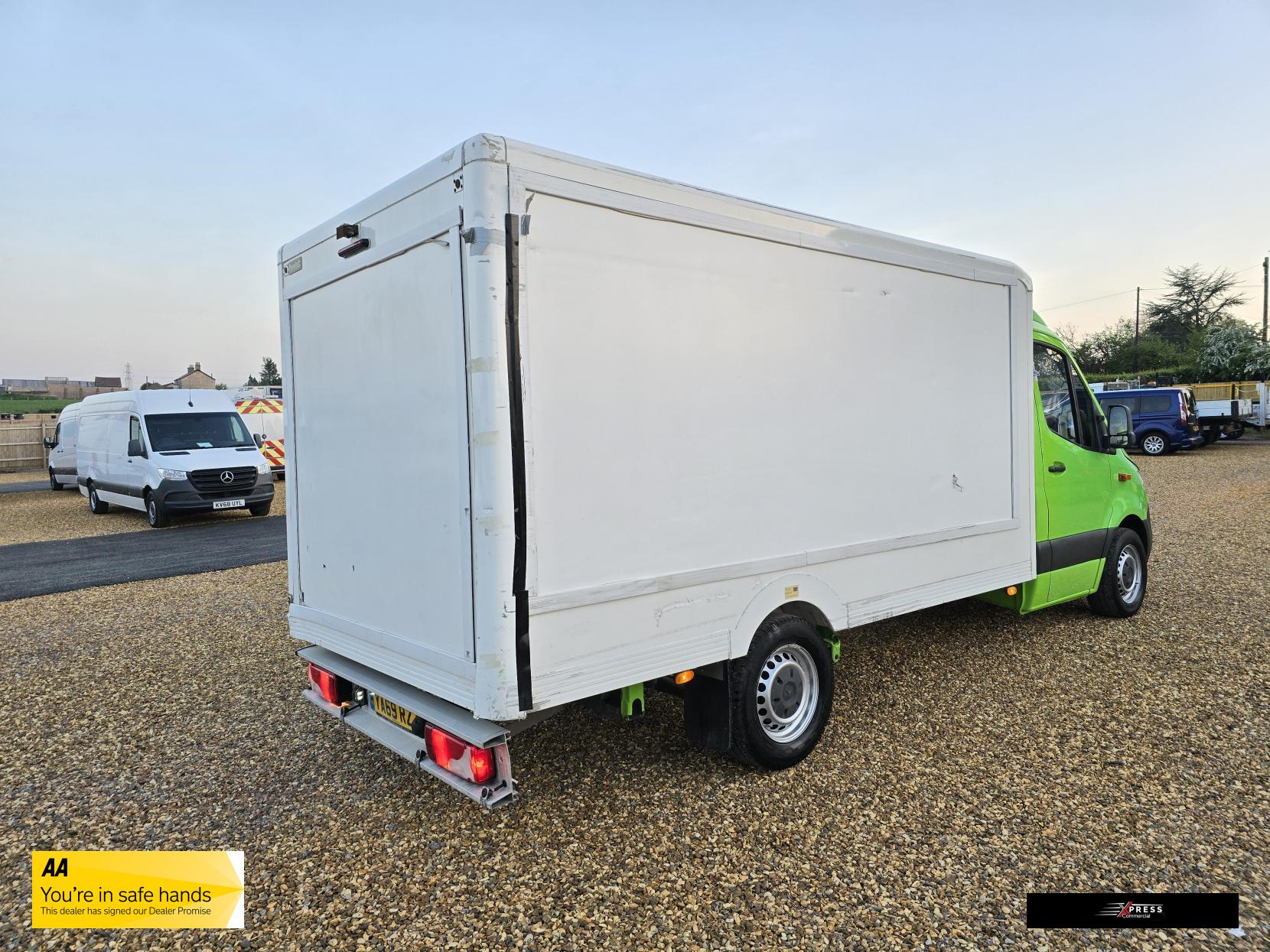 Mercedes-Benz Sprinter Sprinter 2.1 314 CDI Chassis Cab 2dr Diesel G-Tronic FWD L2 Euro 6 (143 ps)
