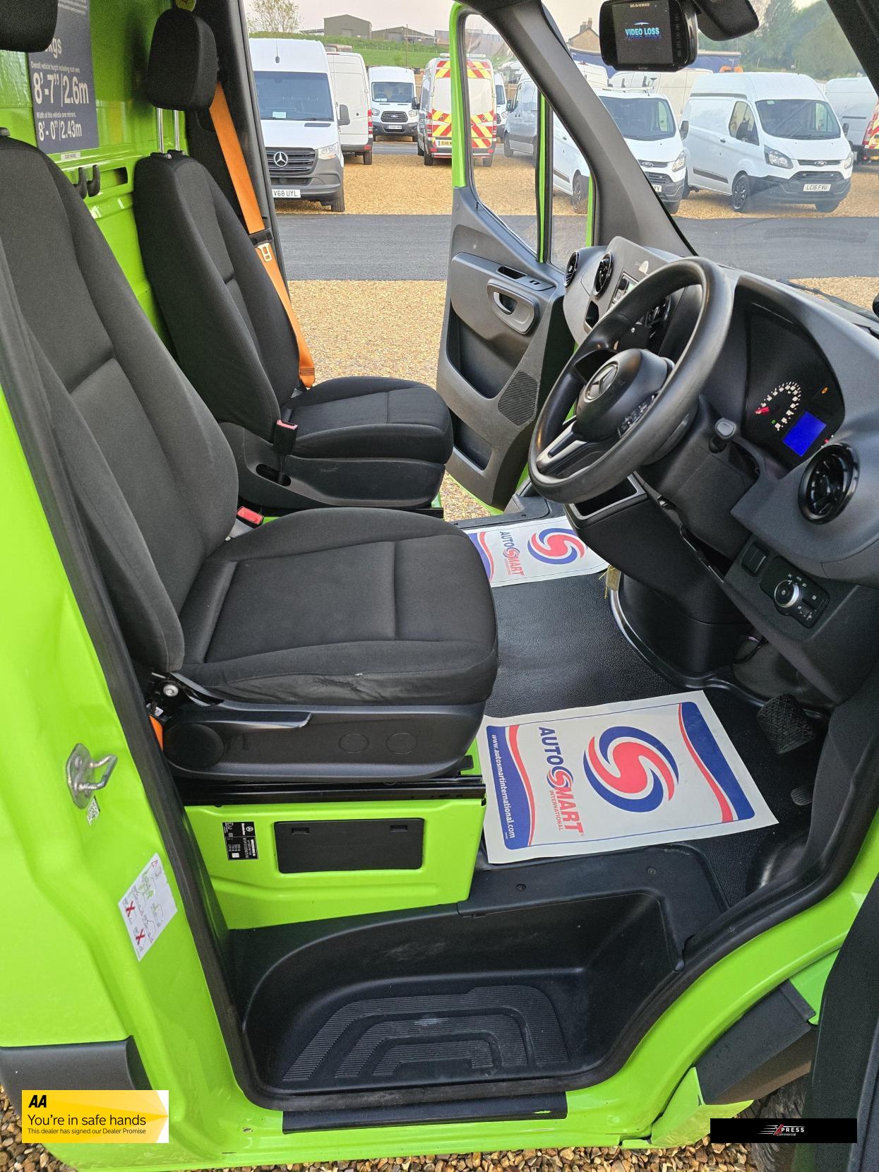 Mercedes-Benz Sprinter Sprinter 2.1 314 CDI Chassis Cab 2dr Diesel G-Tronic FWD L2 Euro 6 (143 ps)