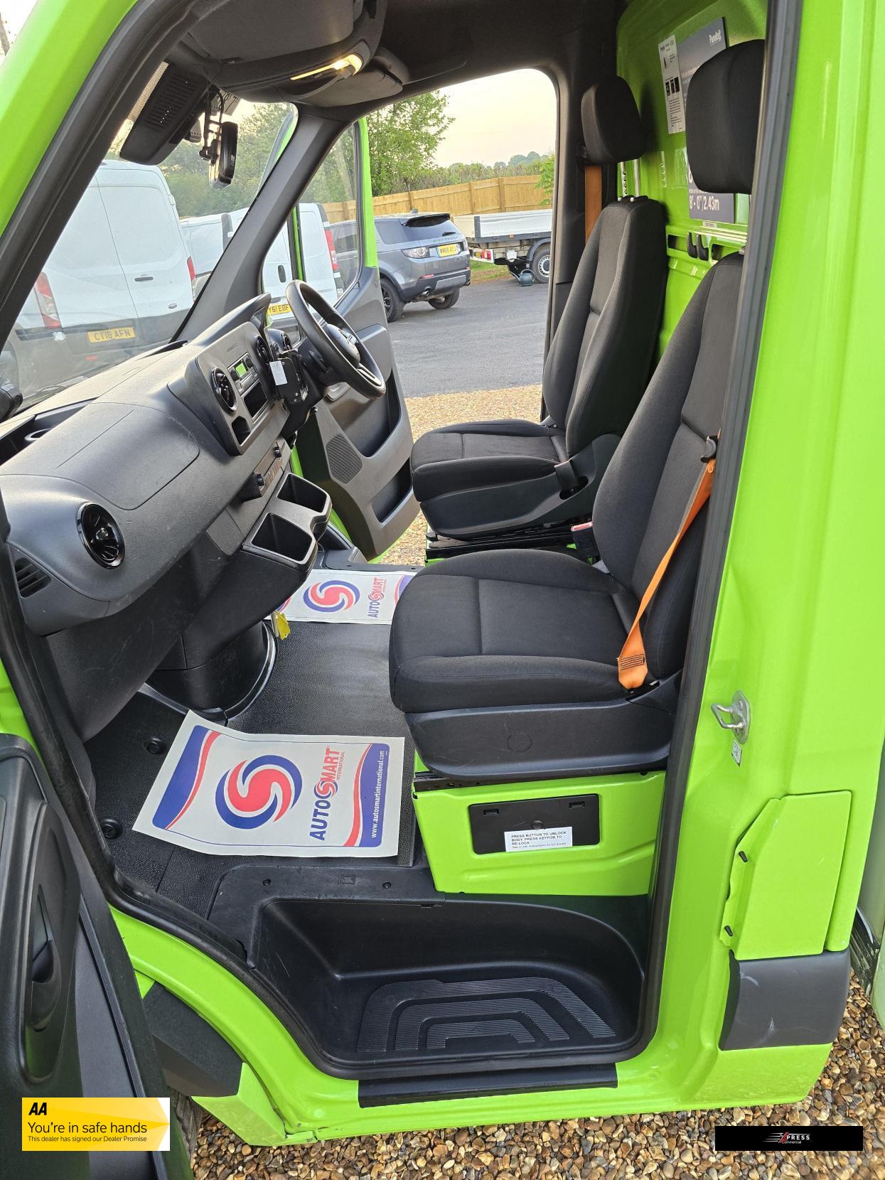Mercedes-Benz Sprinter Sprinter 2.1 314 CDI Chassis Cab 2dr Diesel G-Tronic FWD L2 Euro 6 (143 ps)
