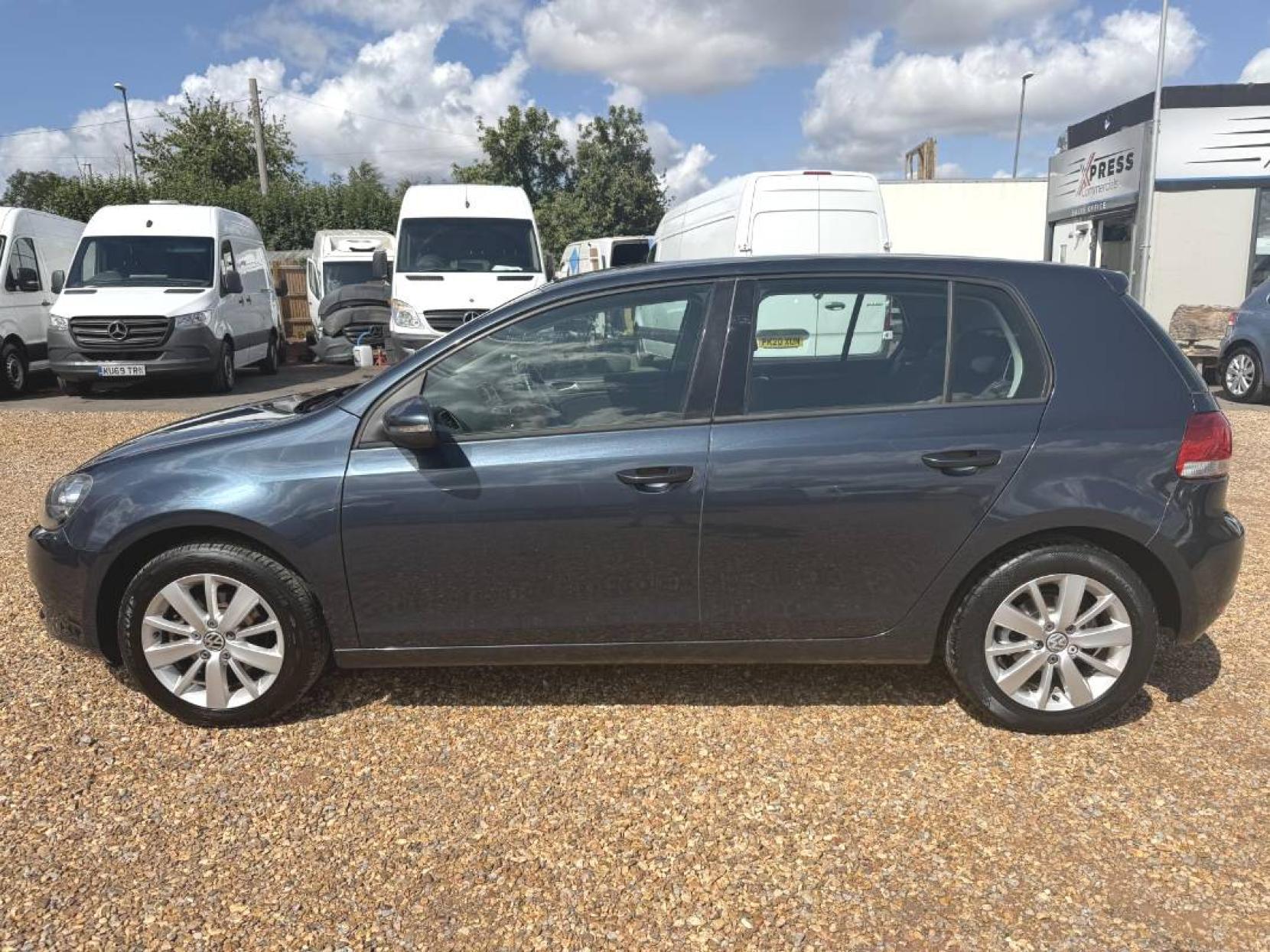 2011 Volkswagen Golf 1.6 TDI Match Hatchback 5dr Diesel DSG Euro 5 (105 ps) - Thumbnail 8