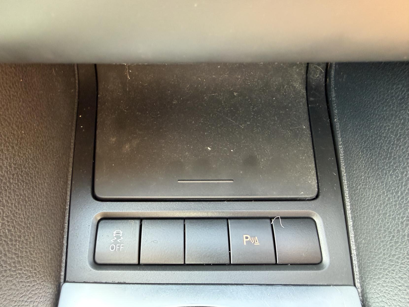 2011 Volkswagen Golf 1.6 TDI Match Hatchback 5dr Diesel DSG Euro 5 (105 ps) - Thumbnail 29