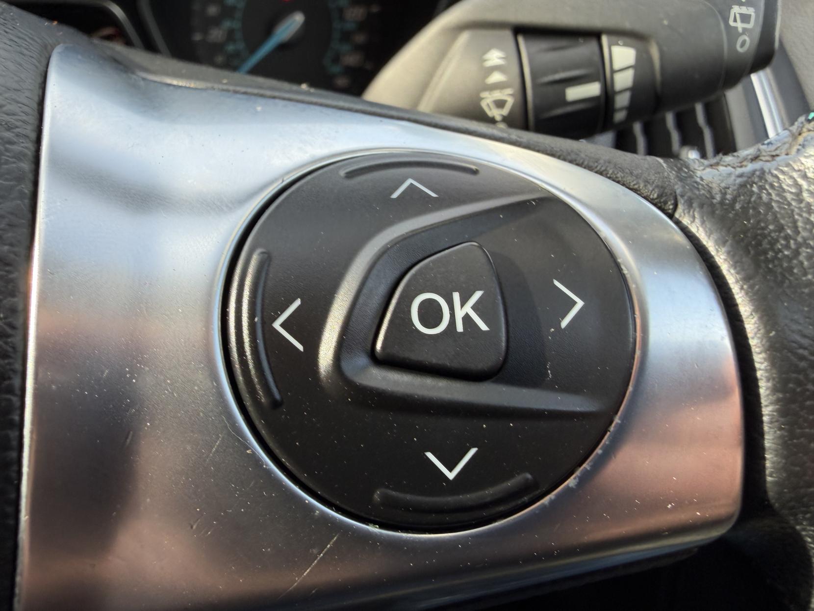 Ford Focus 1.6 TDCi Titanium Hatchback 5dr Diesel Manual Euro 5 (s/s) (115 ps)