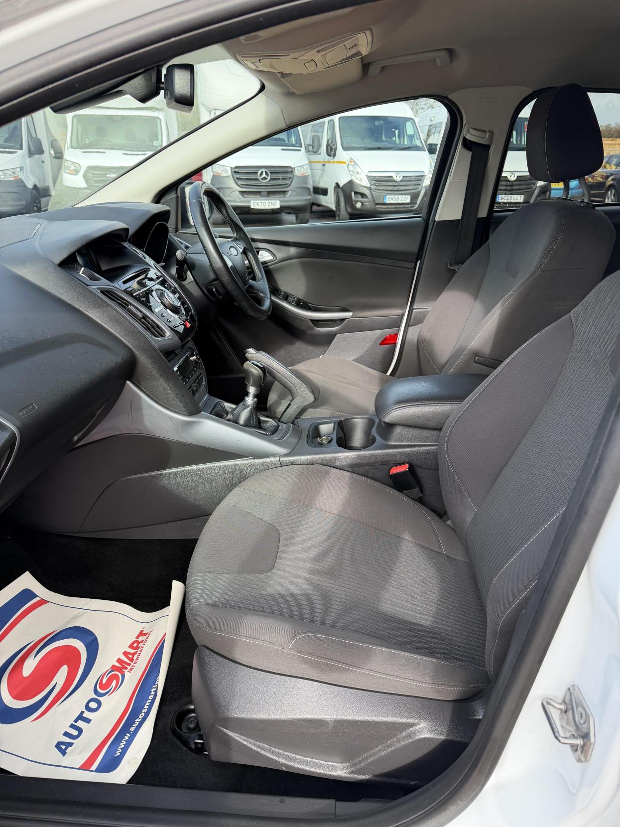 Ford Focus 1.6 TDCi Titanium Hatchback 5dr Diesel Manual Euro 5 (s/s) (115 ps)