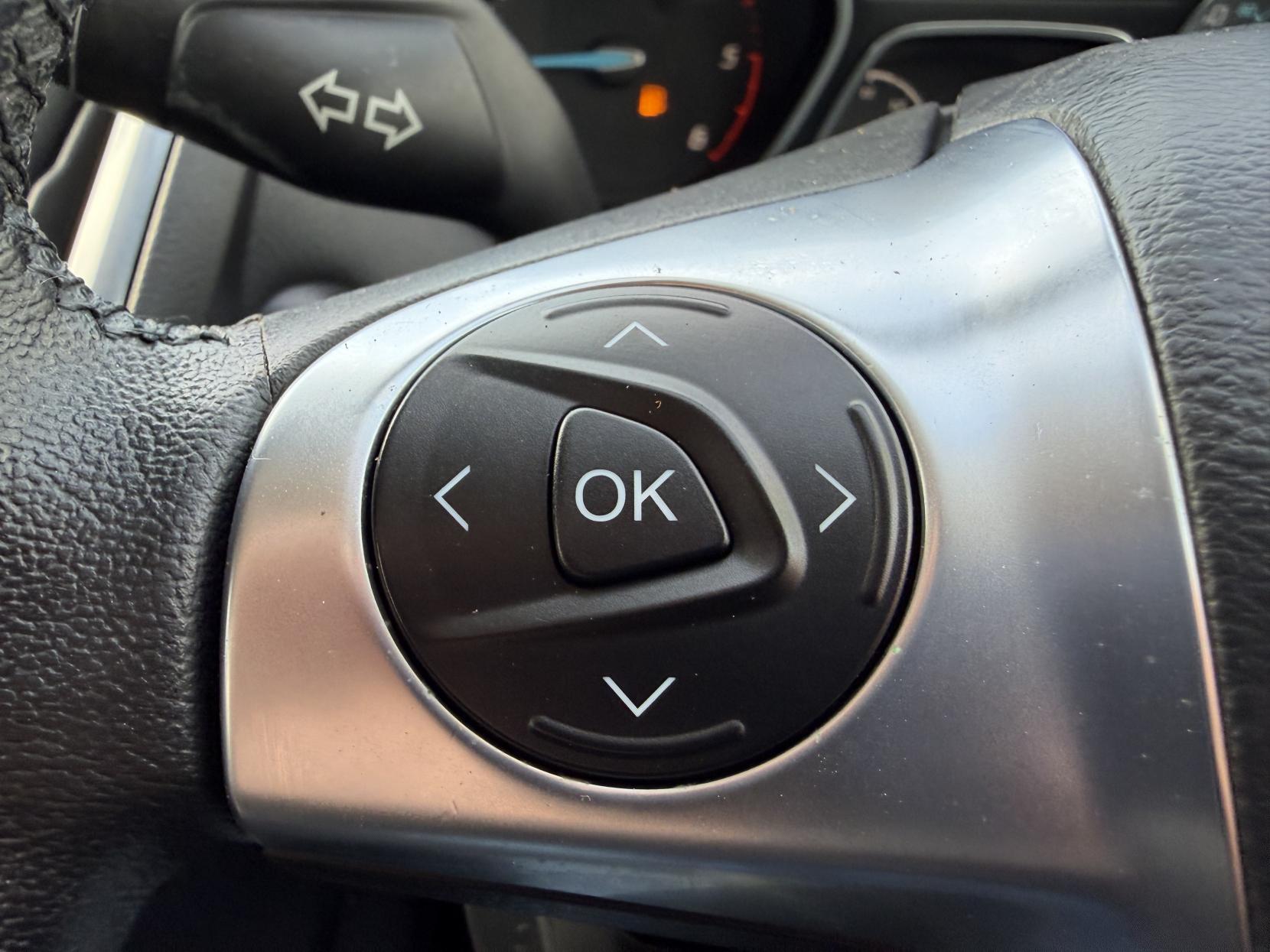 Ford Focus 1.6 TDCi Titanium Hatchback 5dr Diesel Manual Euro 5 (s/s) (115 ps)