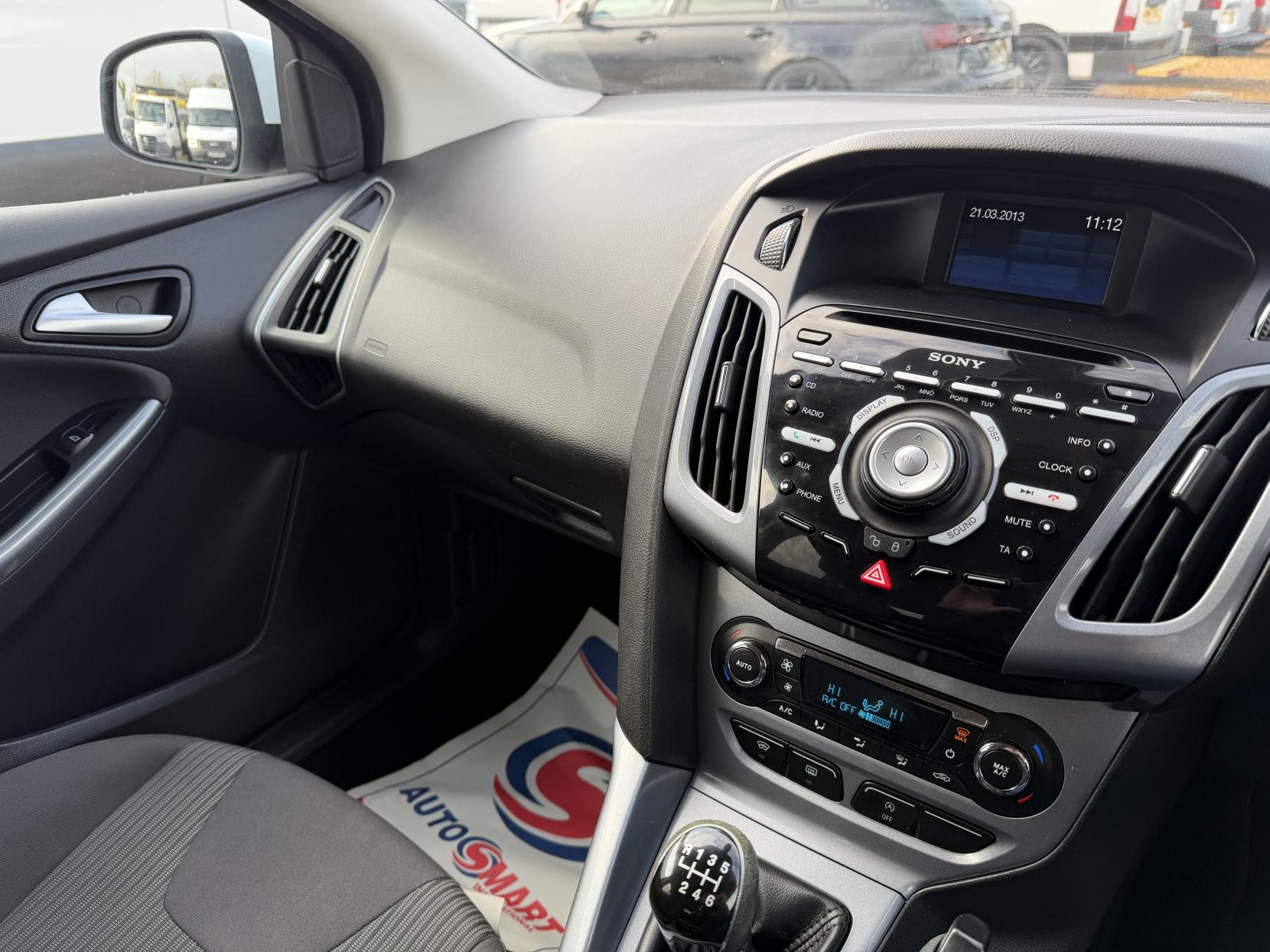 Ford Focus 1.6 TDCi Titanium Hatchback 5dr Diesel Manual Euro 5 (s/s) (115 ps)