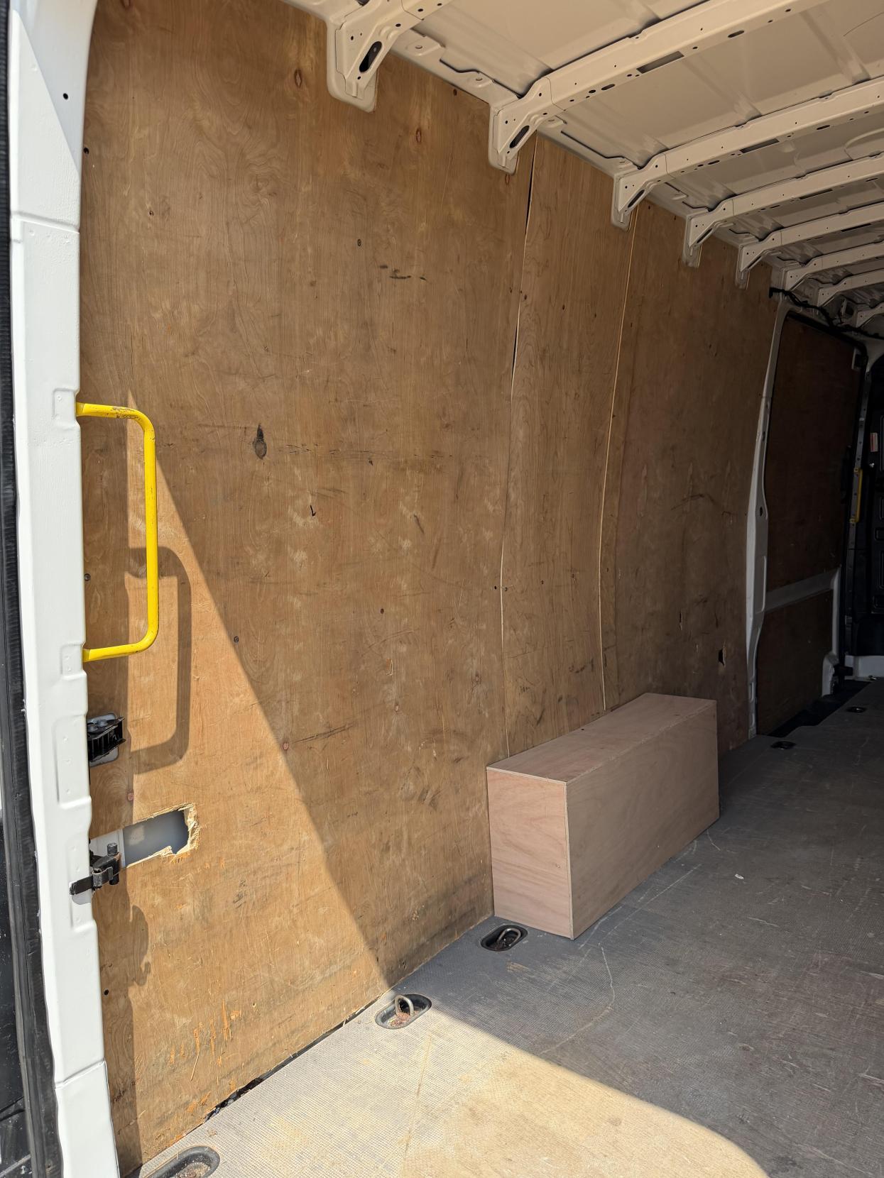 2021 Volkswagen Crafter 2.0 TDI CR35 Trendline Maxi Panel Van 5dr Diesel Automatic FWD XLWB High Roof Euro 6 (s/s) (140 ps) - Thumbnail 30