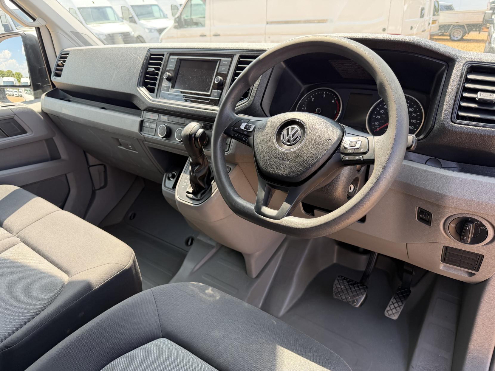 2021 Volkswagen Crafter 2.0 TDI CR35 Trendline Maxi Panel Van 5dr Diesel Automatic FWD XLWB High Roof Euro 6 (s/s) (140 ps) - Thumbnail 2