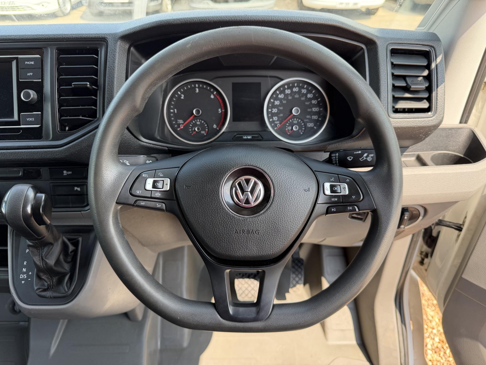 2021 Volkswagen Crafter 2.0 TDI CR35 Trendline Maxi Panel Van 5dr Diesel Automatic FWD XLWB High Roof Euro 6 (s/s) (140 ps) - Thumbnail 38