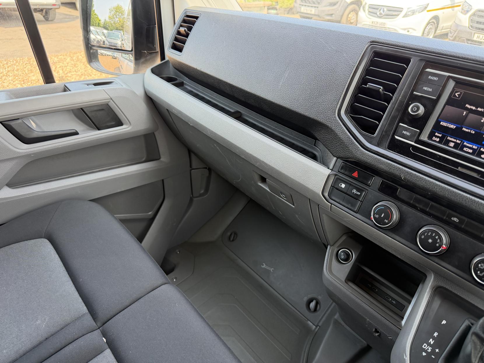 2021 Volkswagen Crafter 2.0 TDI CR35 Trendline Maxi Panel Van 5dr Diesel Automatic FWD XLWB High Roof Euro 6 (s/s) (140 ps) - Thumbnail 53